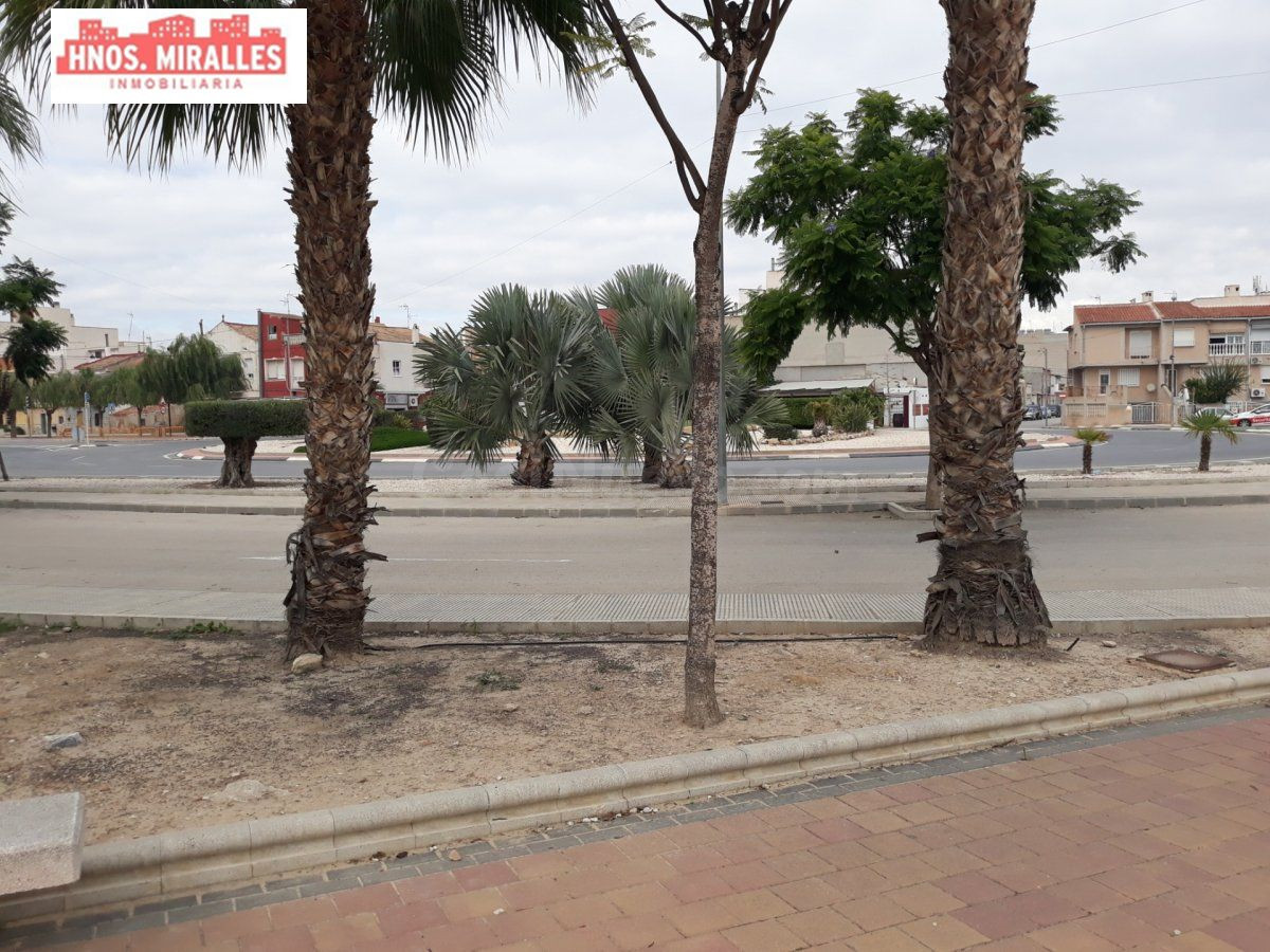 VENDO SOLAR EN DOLORES PARA HACER 13 ADOSADOS CON PISCINA - foto 4