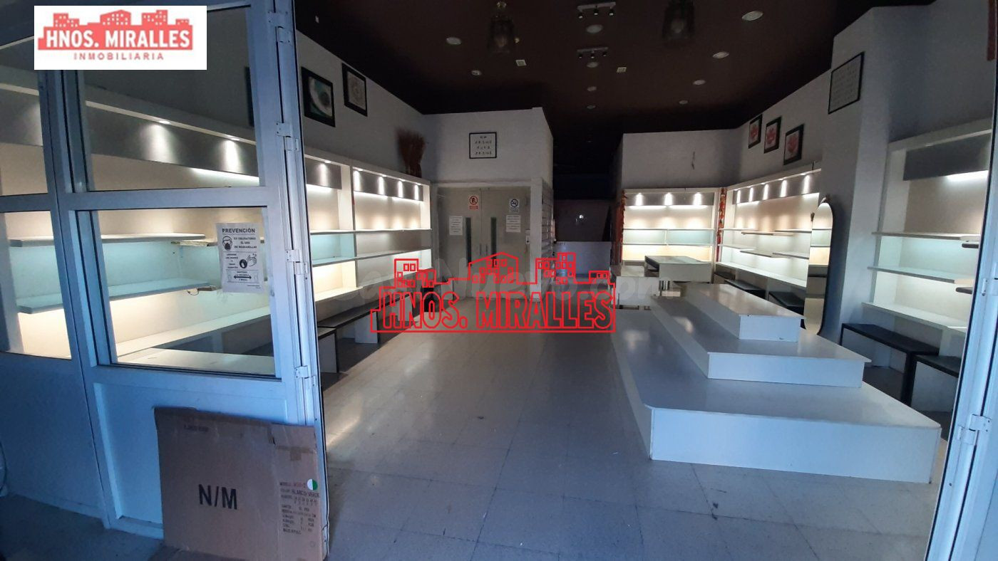 INTERESANTE NAVE EN EL POLIGONO DE CARRUS DE UNOS 1,600M2 ,  - foto 2