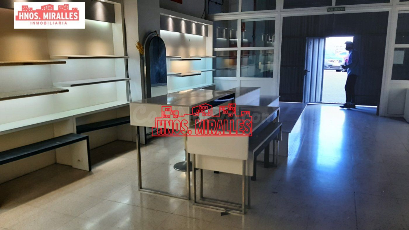 INTERESANTE NAVE EN EL POLIGONO DE CARRUS DE UNOS 1,600M2 ,  - foto 3