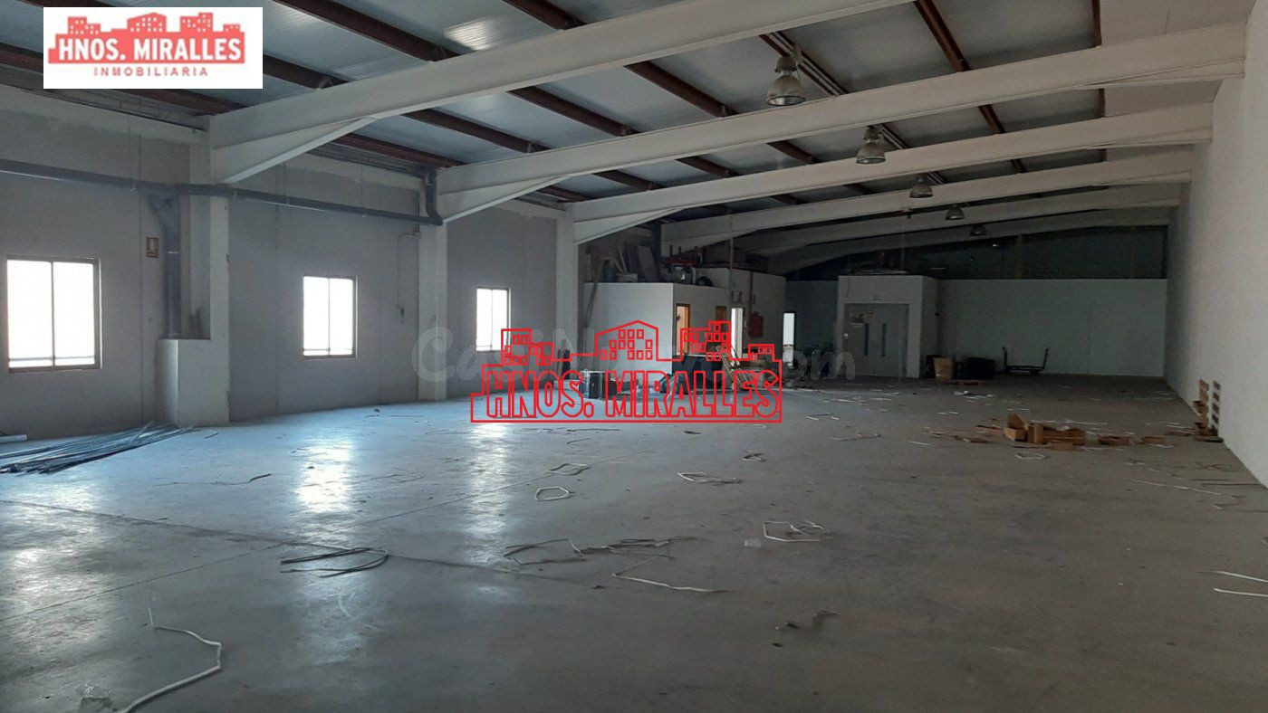 INTERESANTE NAVE EN EL POLIGONO DE CARRUS DE UNOS 1,600M2 ,  - foto 4