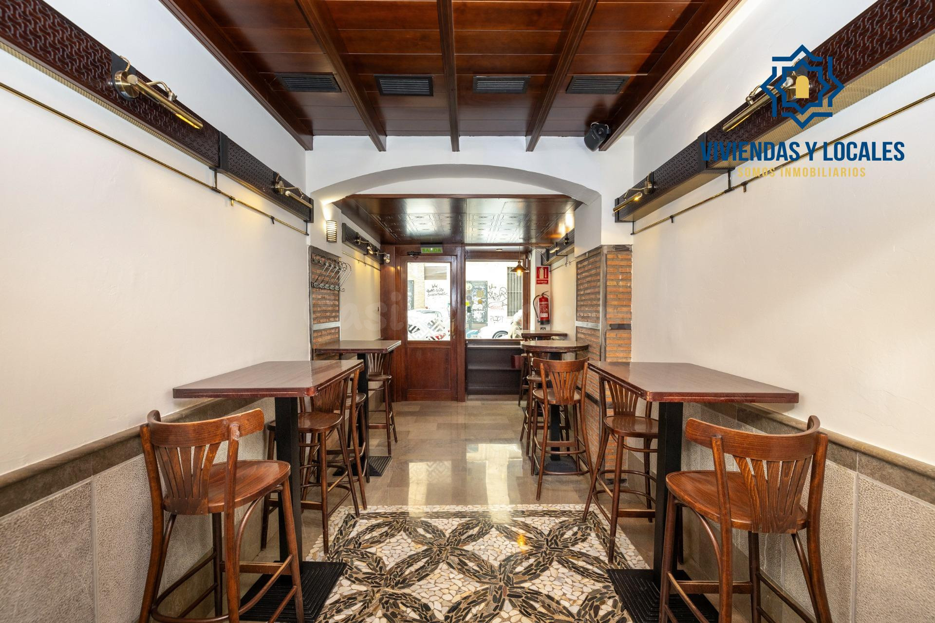 Oportunidad. Local con licencia de Bar-Restaurante en zona d