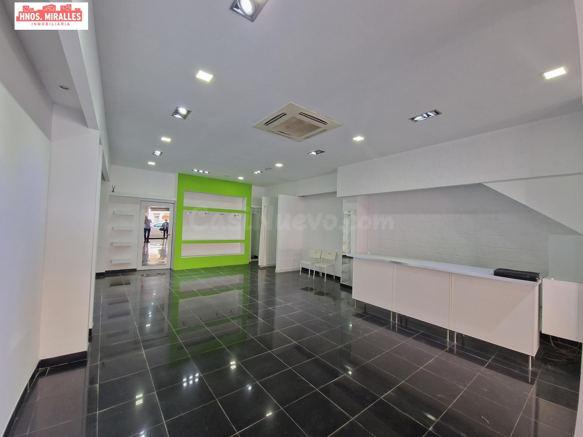 ¡¡EXCELENTE LOCAL ,EN ZONA ESPECTACULAR PARA CUALQUIER TIPO  - foto 3