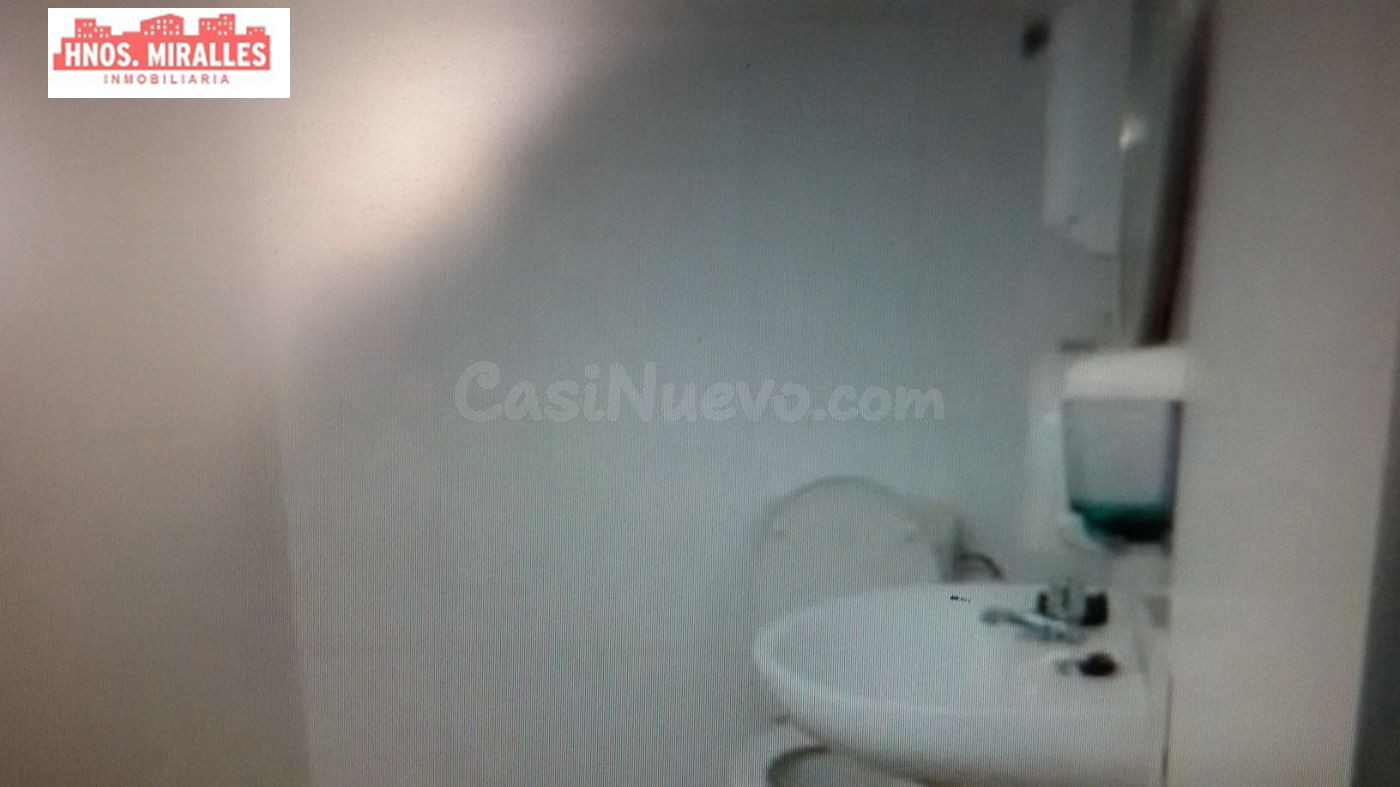 SE VENDE NAVE EN CREVILLENTE CON FACHADA CARRETERA - foto 2