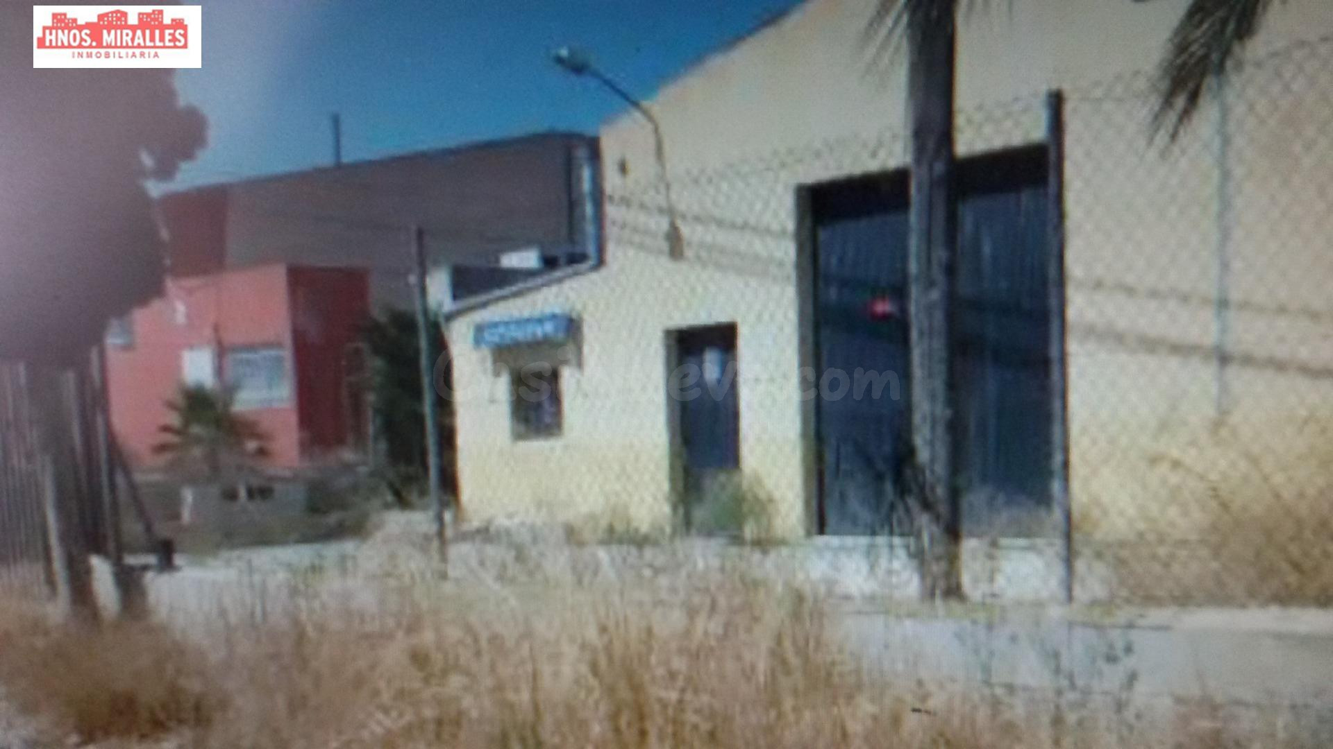 SE VENDE NAVE EN CREVILLENTE CON FACHADA CARRETERA - foto 4