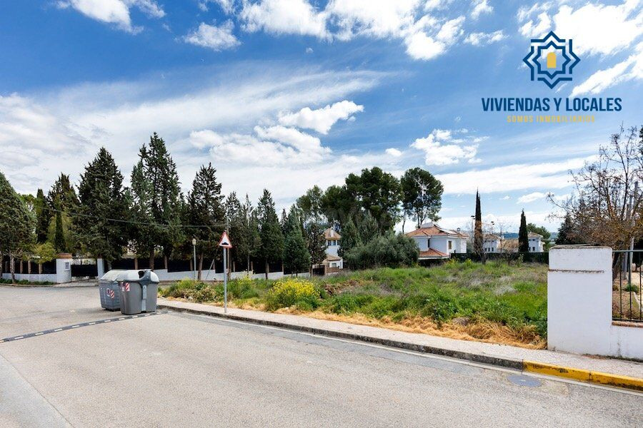 Solar Urbanización Parque del Cubillas con Proyecto Básico y - foto 3