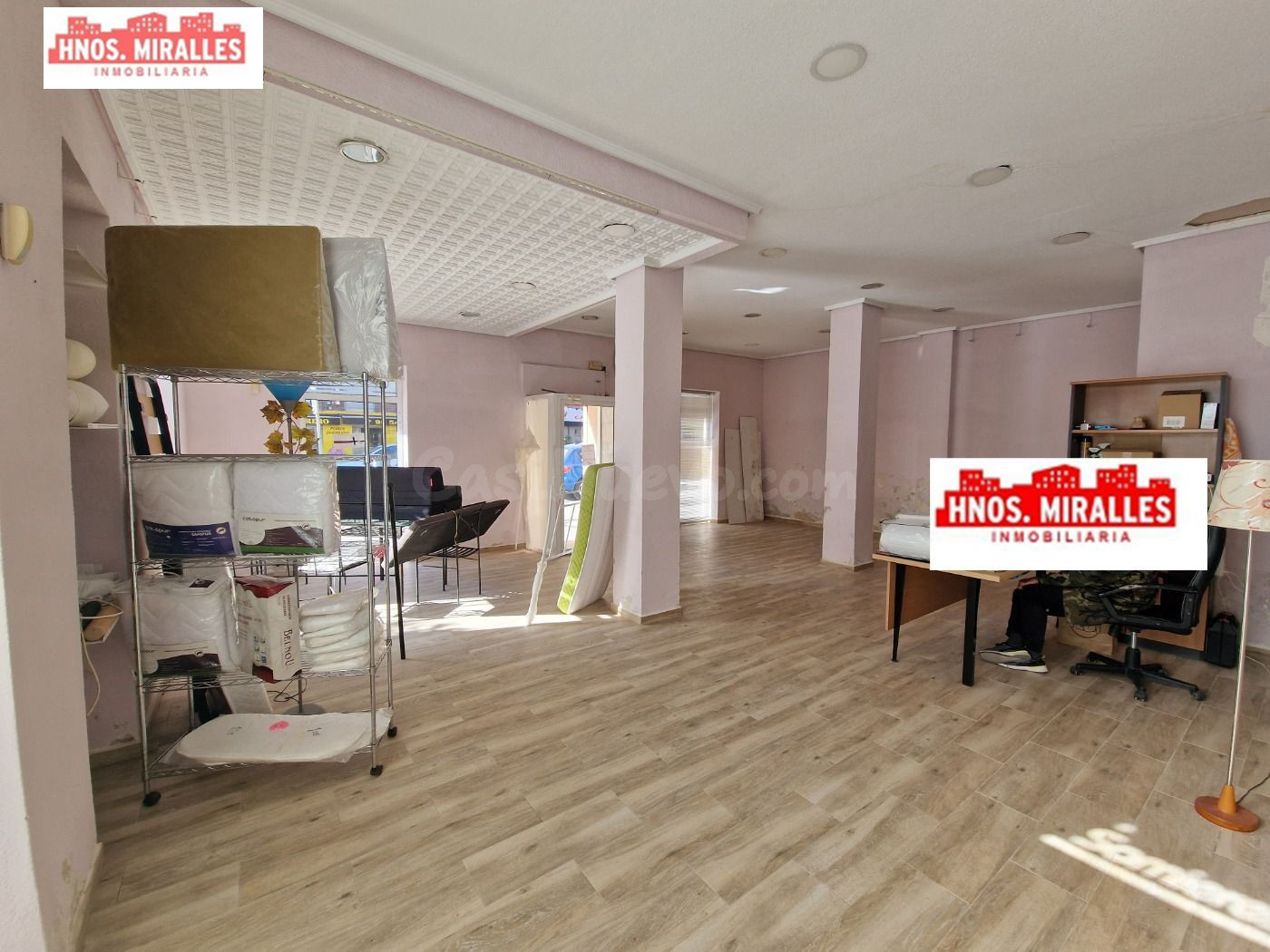 ¡¡ INTERESANTE LOCAL DE ESQUINA IDEAL PARA CUALQUIER TIPO DE - foto 2