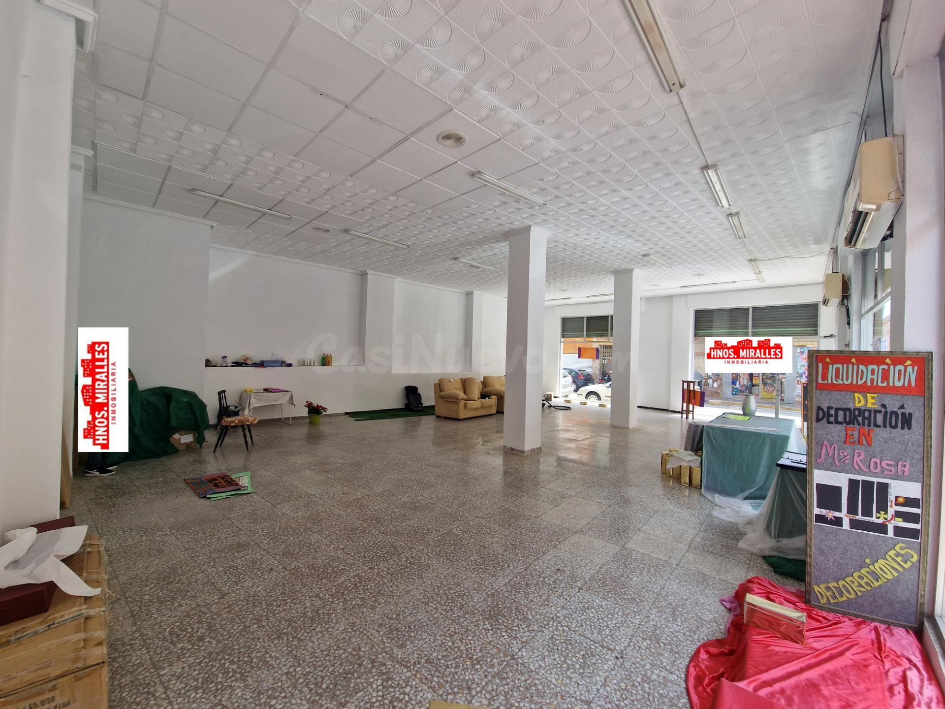 ¡¡ INTERESANTE LOCAL COMERCIAL DE ESQUINA CON CINCO ESCAPARA - foto 3