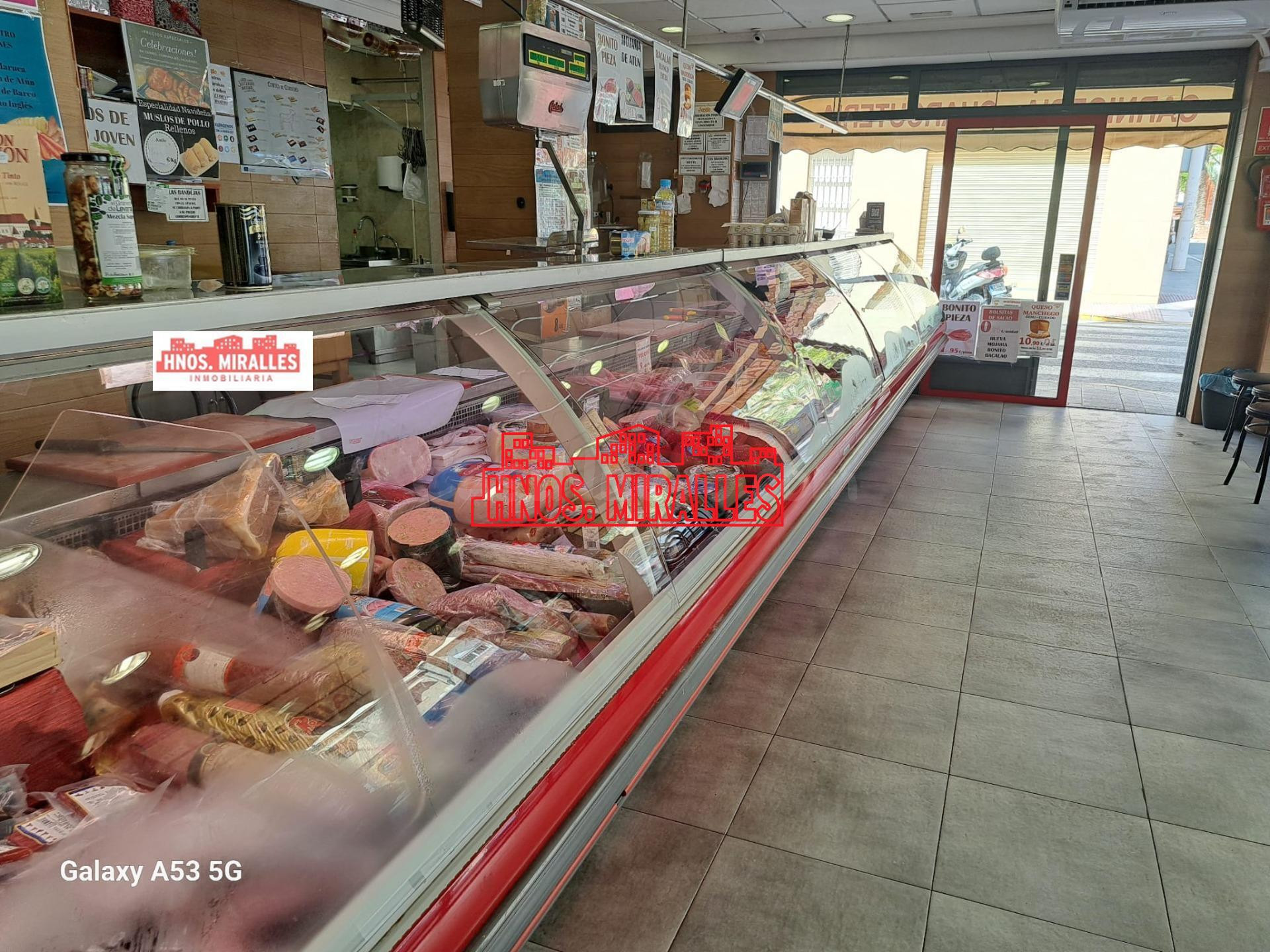 SE VENDE  LOCAL  CON TRASPASO DE CARNICERIA CHARCUTERIA EN P - foto 3