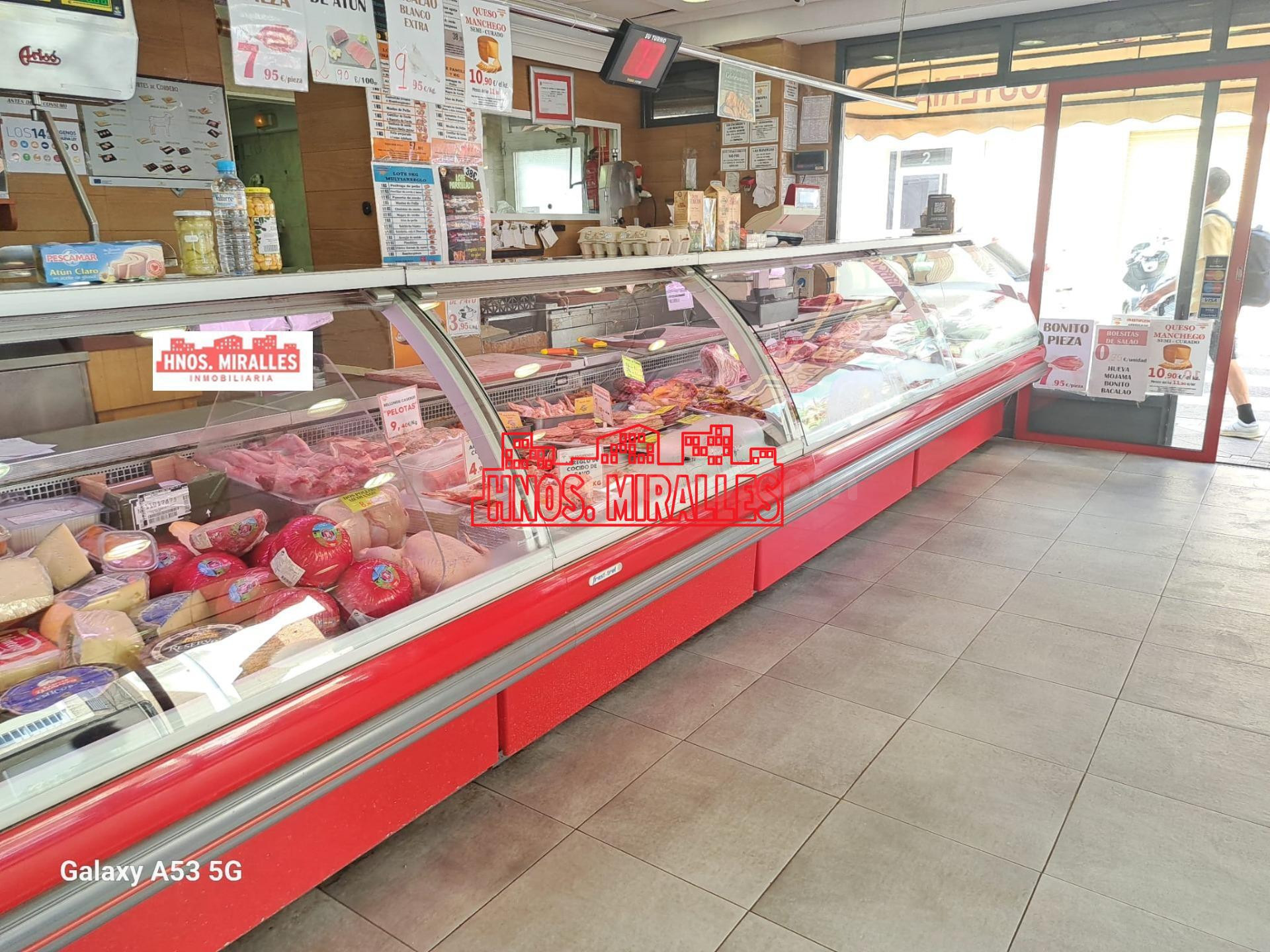 SE VENDE  LOCAL  CON TRASPASO DE CARNICERIA CHARCUTERIA EN P - foto 4