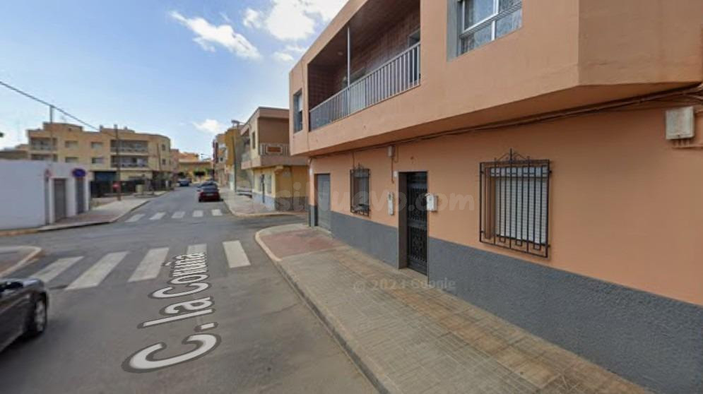 Local comercial en alquiler - foto 2
