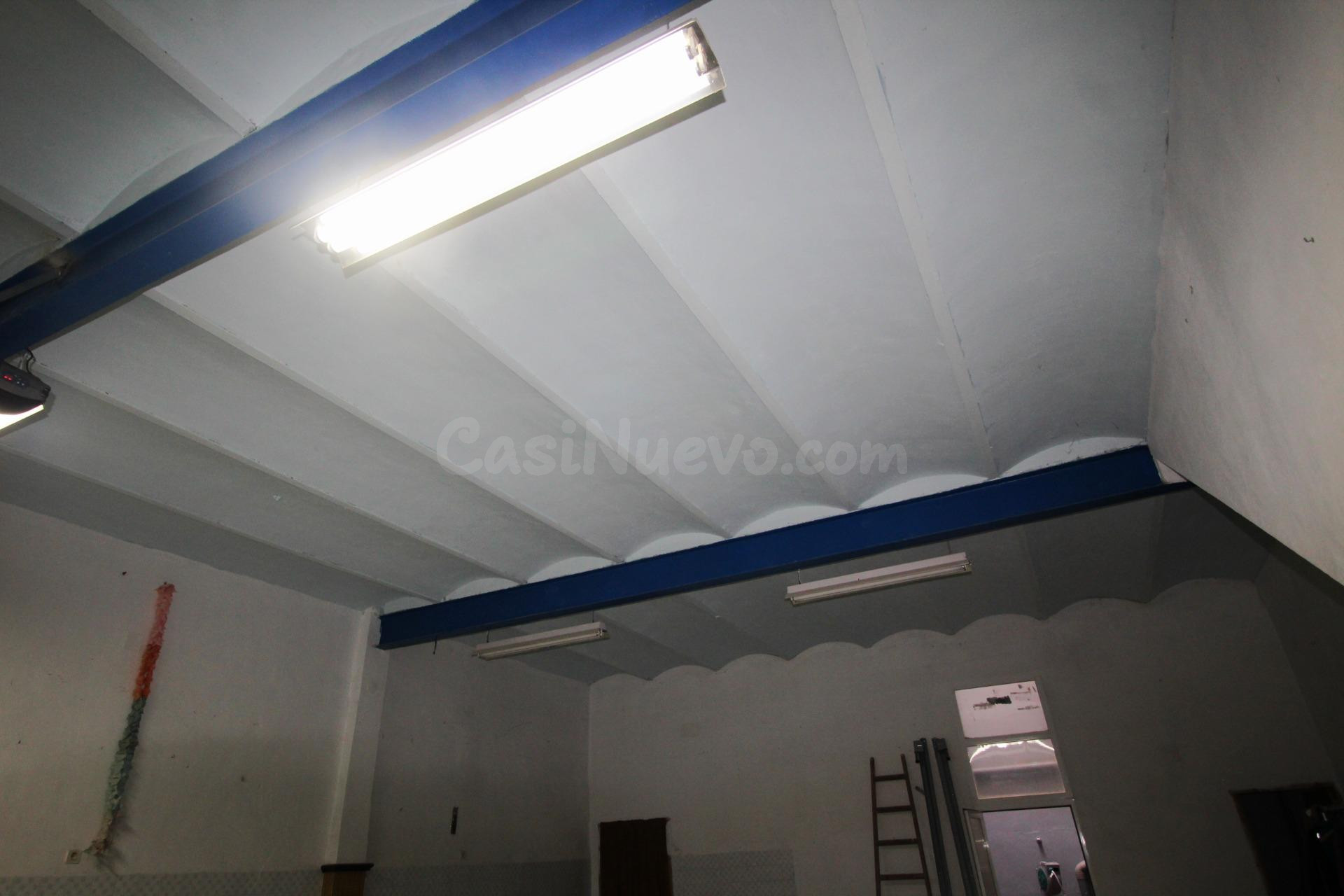 Amplia Casa en el Corazón de Castalla con Potencial Infinito - foto 3