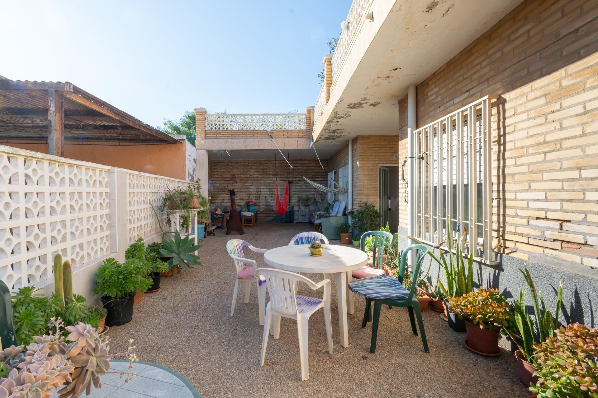 AMPLIA PROPIEDAD DE 269 m2 JUNTO AL NUEVO PASEO (PLAYA HONDA - foto 3
