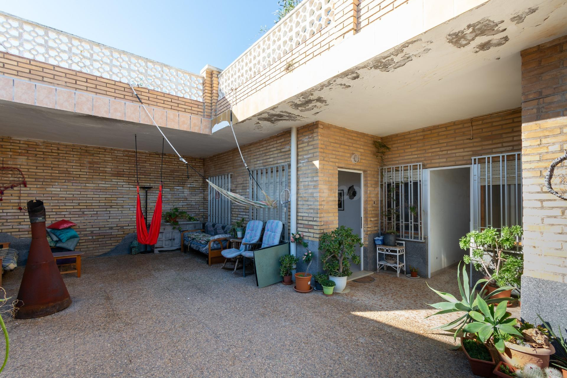 AMPLIA PROPIEDAD DE 269 m2 JUNTO AL NUEVO PASEO (PLAYA HONDA - foto 4