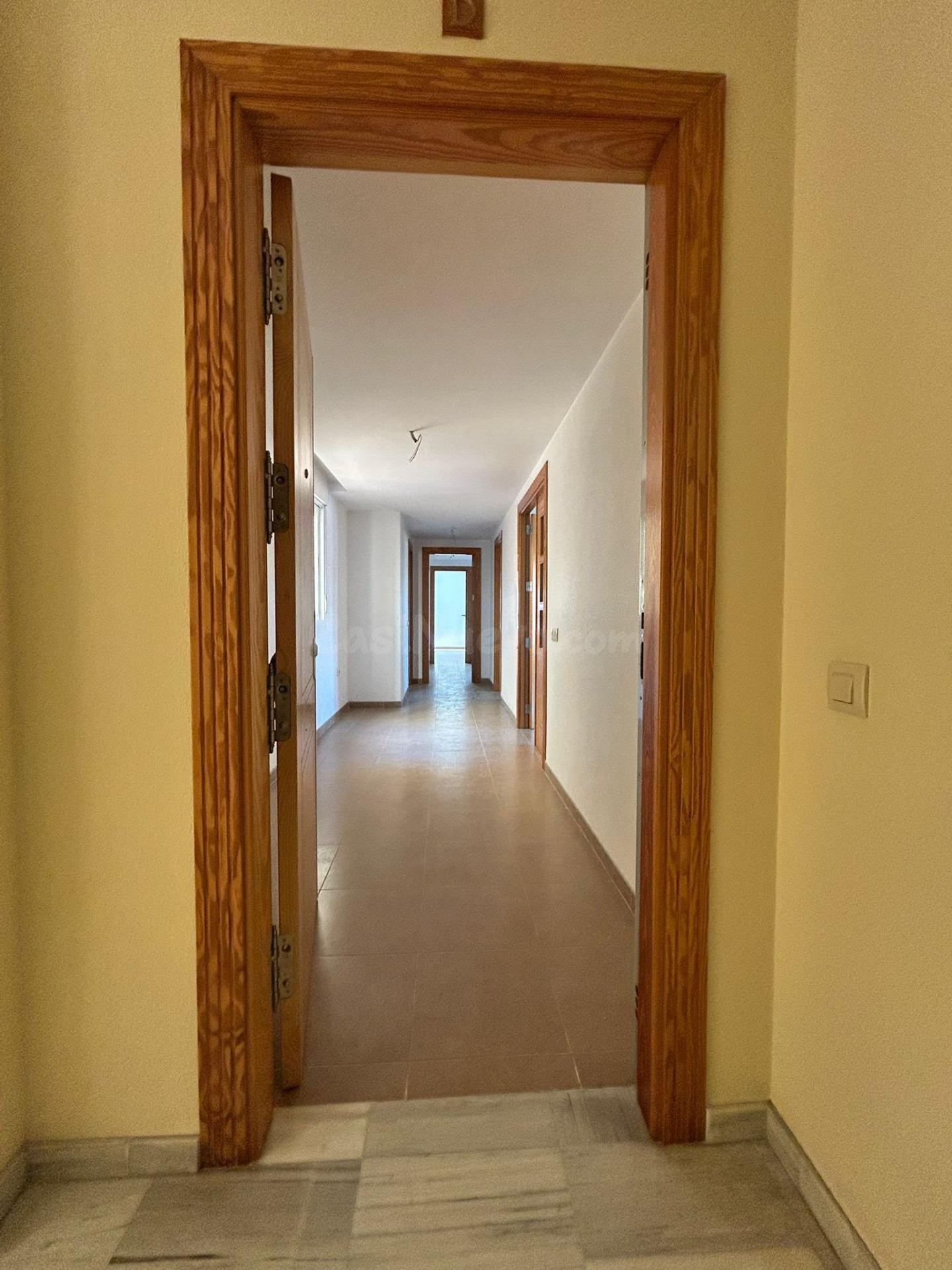 Piso de 3 dormitorios en El Ejido - foto 2