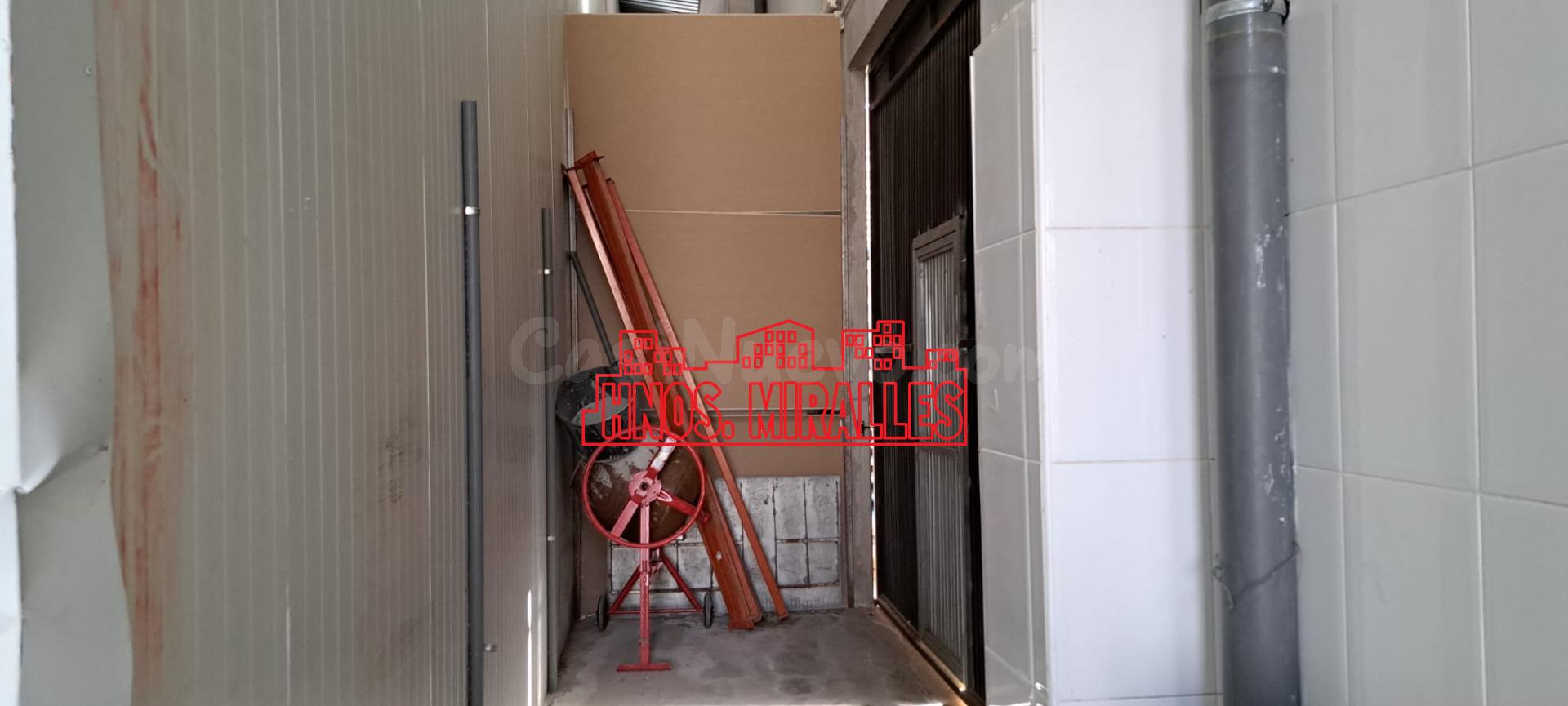 SE VENDE NAVE CON CAMARA FRIGORIFICA DE CONGELACION EN POLIG - foto 2