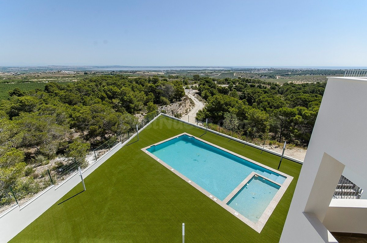 BUNGALOWS DE NUEVA CONSTRUCCIÓN EN SAN MIGUEL DE SALINAS