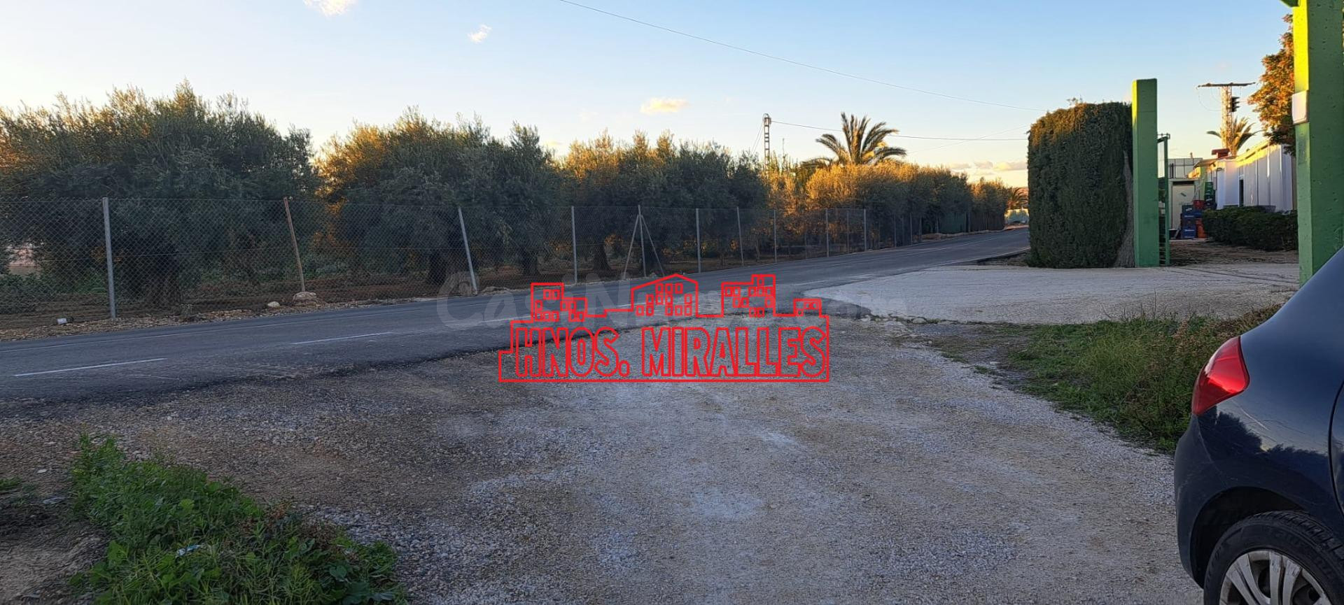 SE ALQUILA TERRENO PARA PARKING CERCA AEROPUERTO TORRELLANO - foto 4