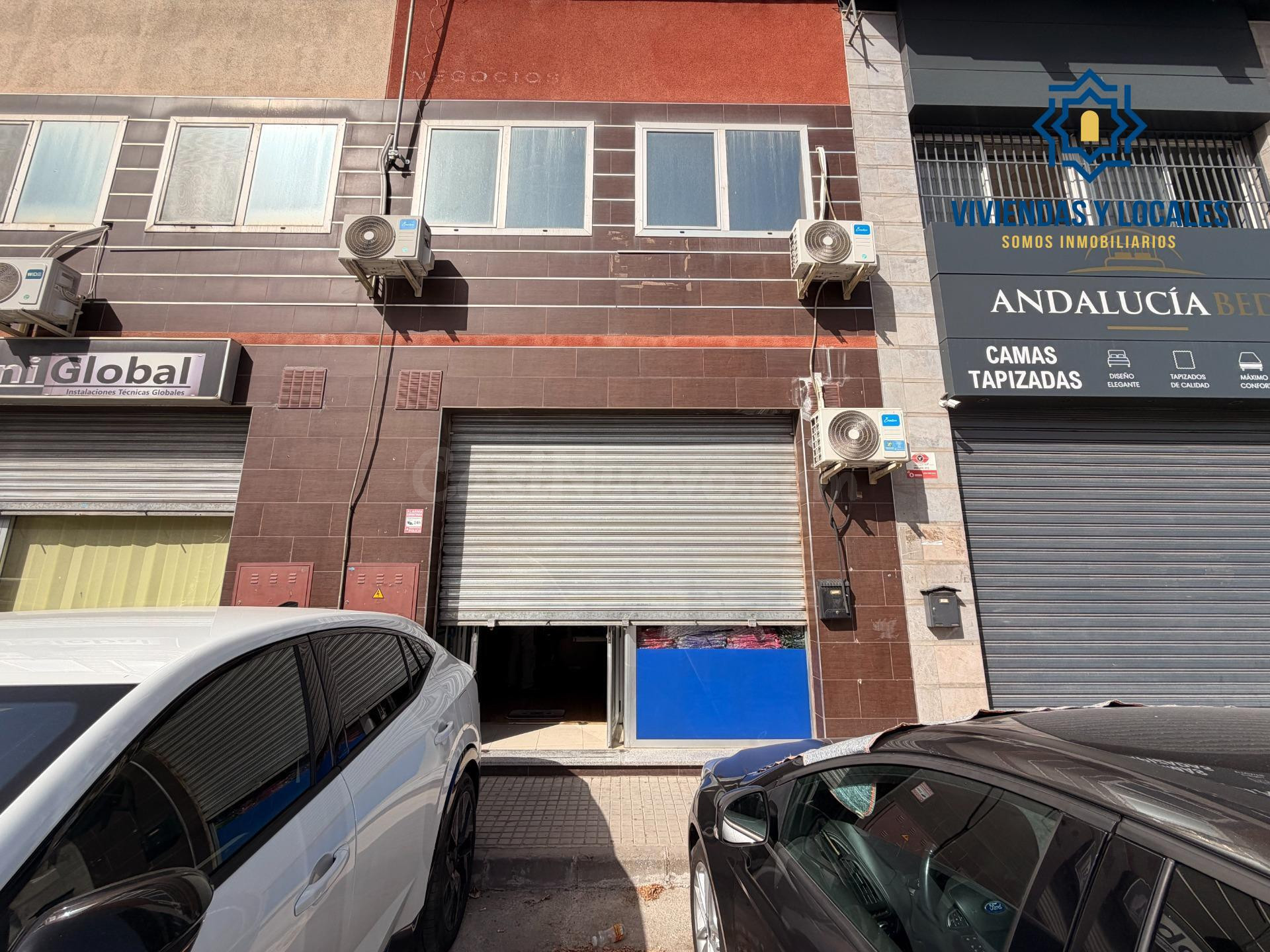 Se alquila local nave en perfecto estado en Polígono Juncari - foto 2