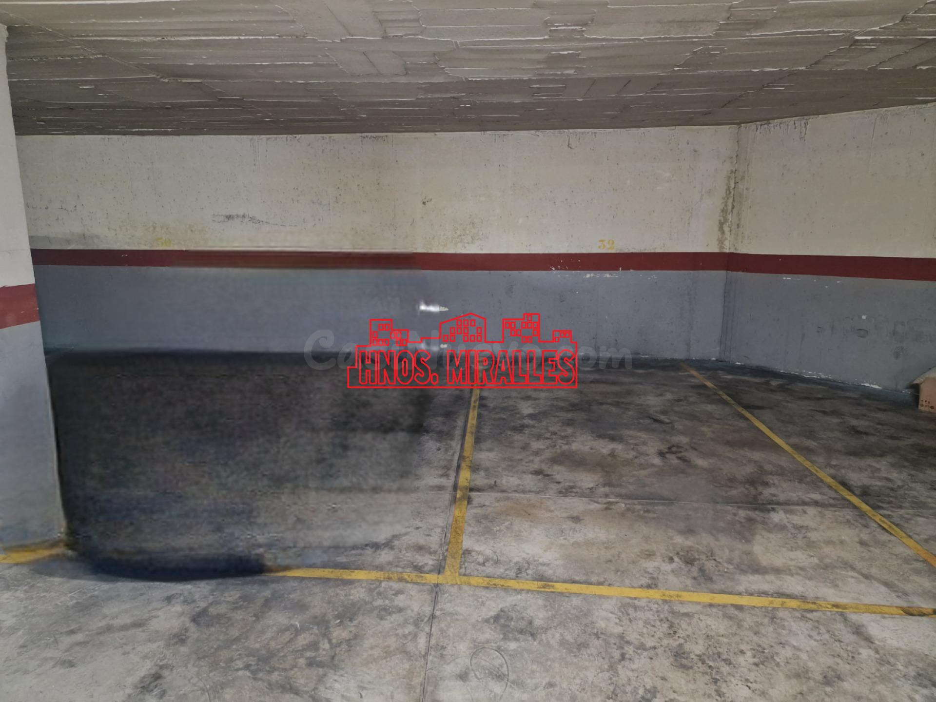 VARIAS PLAZAS DE GARAJES DISPONIBLES MUY BIEN UBICADAS CON S - foto 4