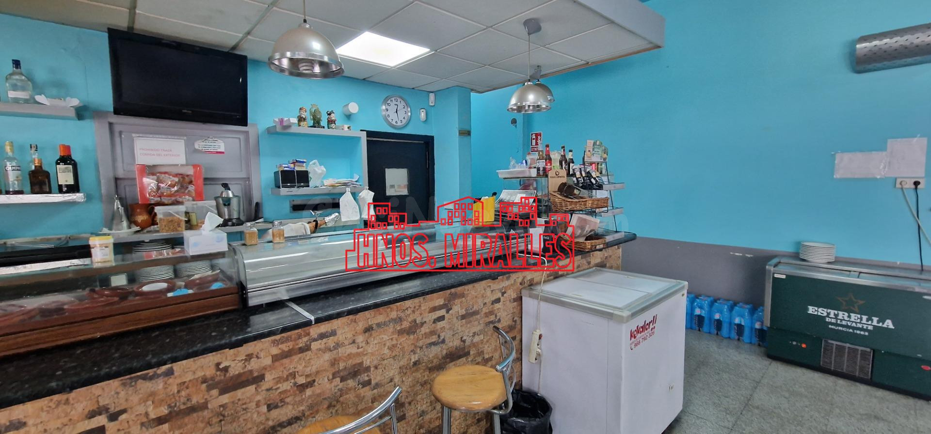 ¡¡ SE TRASPASA BAR RESTAURANTE TOTALMENTE EQUIPADO Y EN PLEN - foto 2