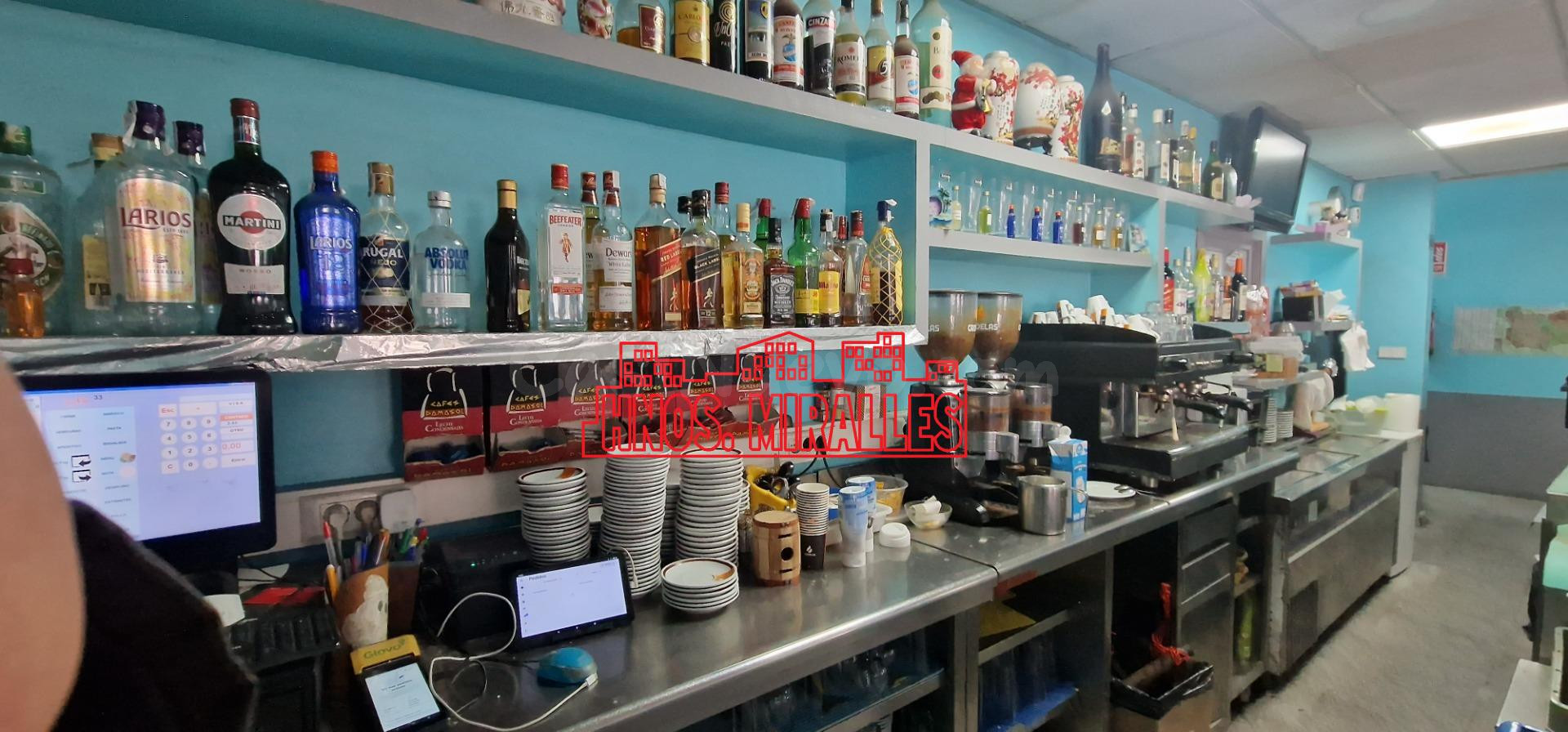 ¡¡ SE TRASPASA BAR RESTAURANTE TOTALMENTE EQUIPADO Y EN PLEN - foto 3