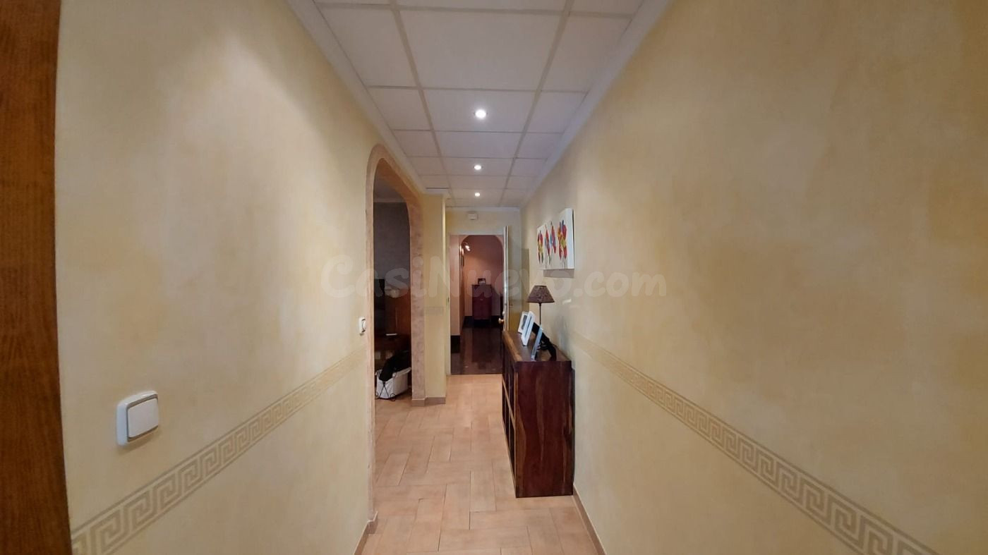 Casa con negocio en funcionamiento en Santa María del Águila - foto 5