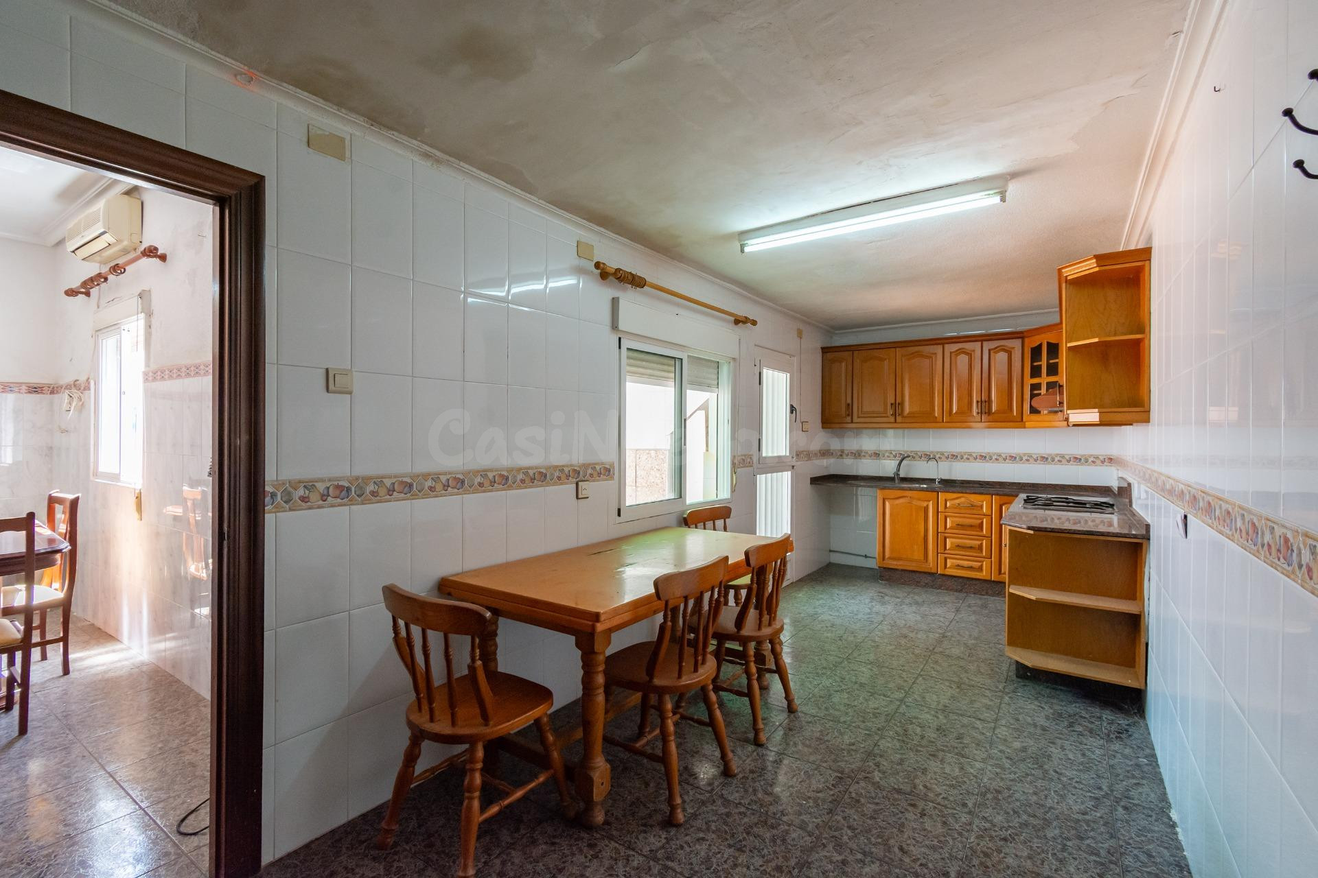 Casa de planta baja con patio grande y terraza en Los Dolore - foto 5