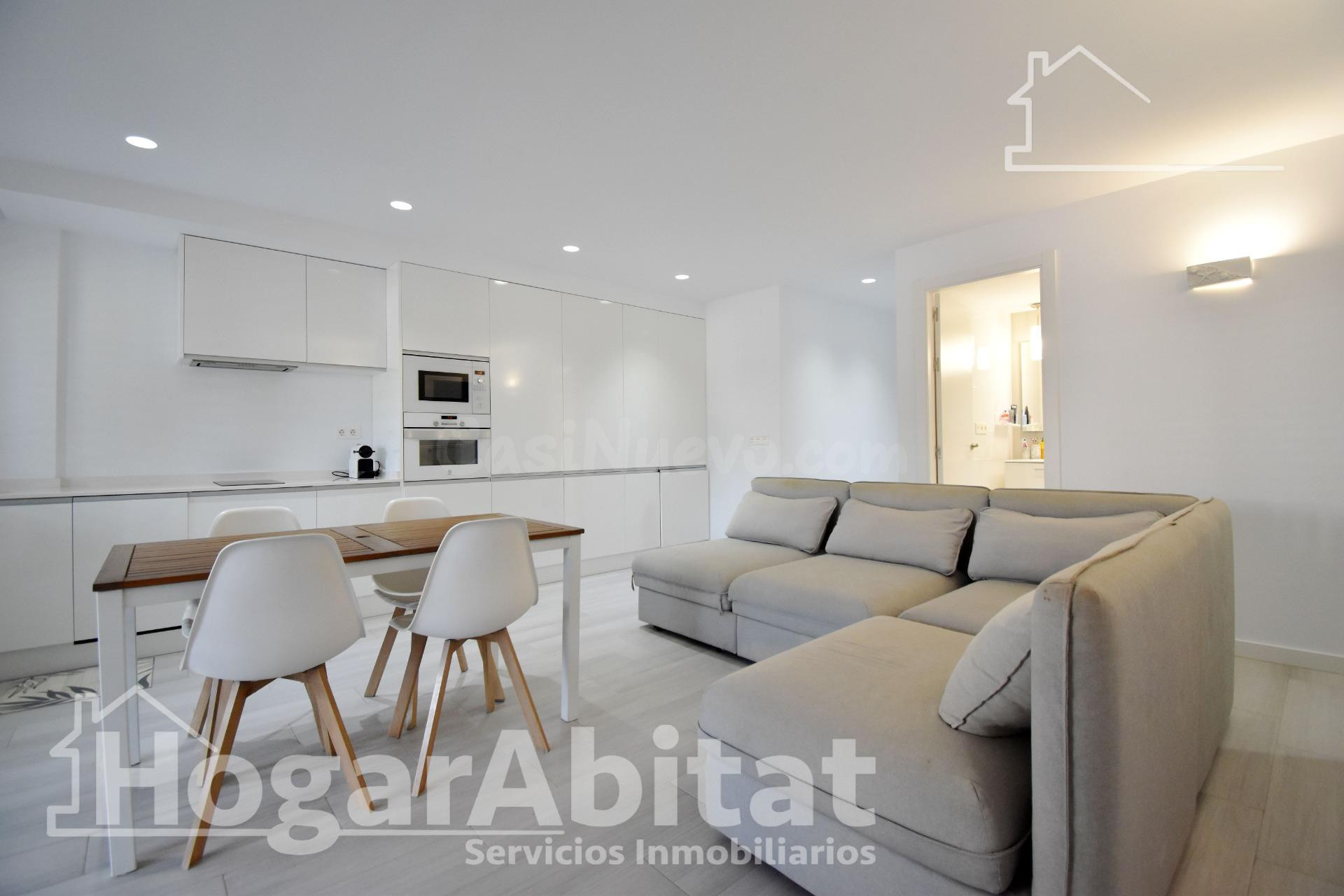 ¡PRIMERA LÍNEA DE PLAYA! REFORMADO EN RESIDENCIAL CON PISCIN - foto 2