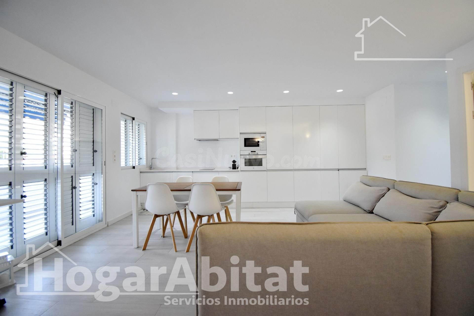 ¡PRIMERA LÍNEA DE PLAYA! REFORMADO EN RESIDENCIAL CON PISCIN - foto 3