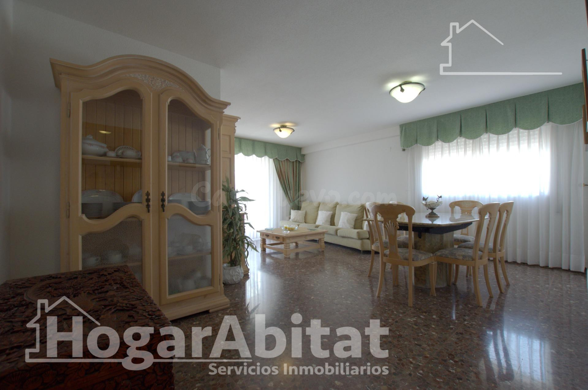 ¡VISTAS AL MAR! PRECIOSO PISO CON GARAJE, TERRAZA Y PISCINA - foto 4