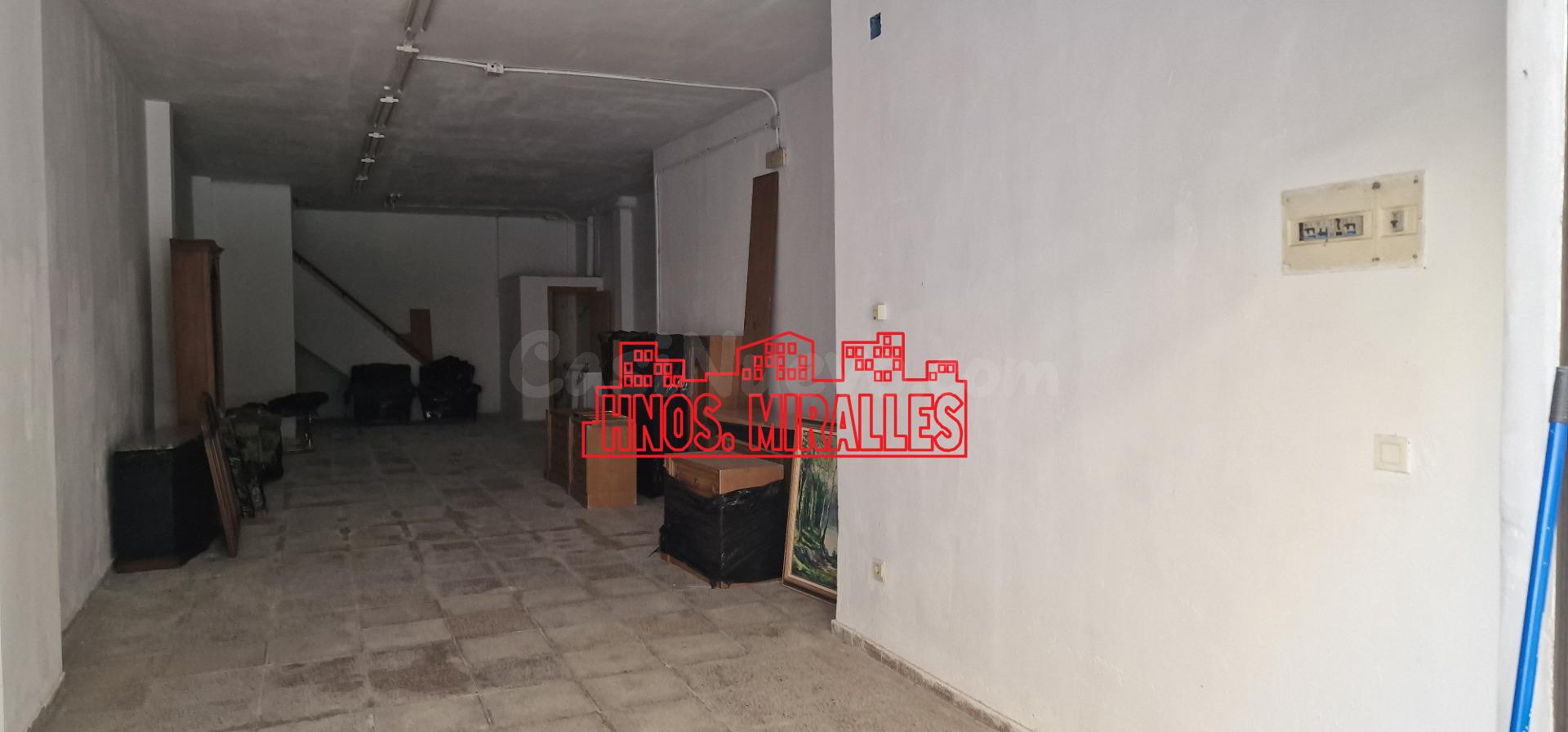 ¡¡SE VENDE LOCAL EN BUENA ZONA E IDEAL PARA MODIFICARLO A TU - foto 4