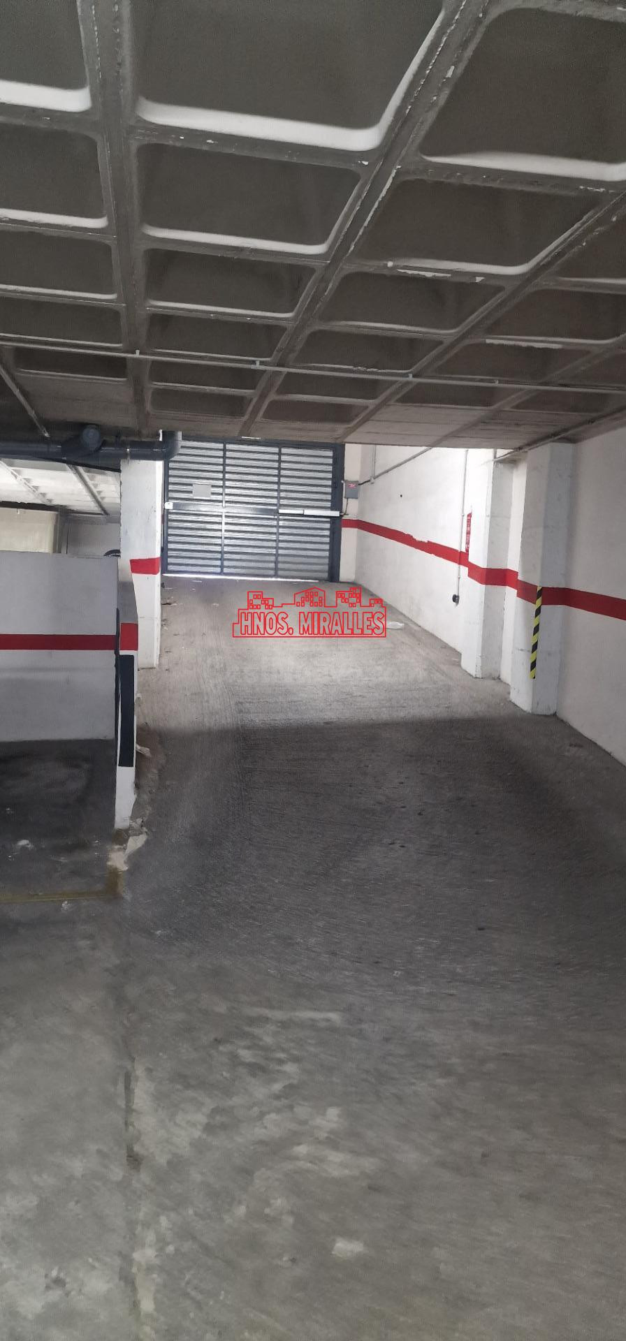 ¡¡INTERESANTE PLAZA DE GARAJE CON FACIL ACCESO, A MUY BUEN P - foto 2