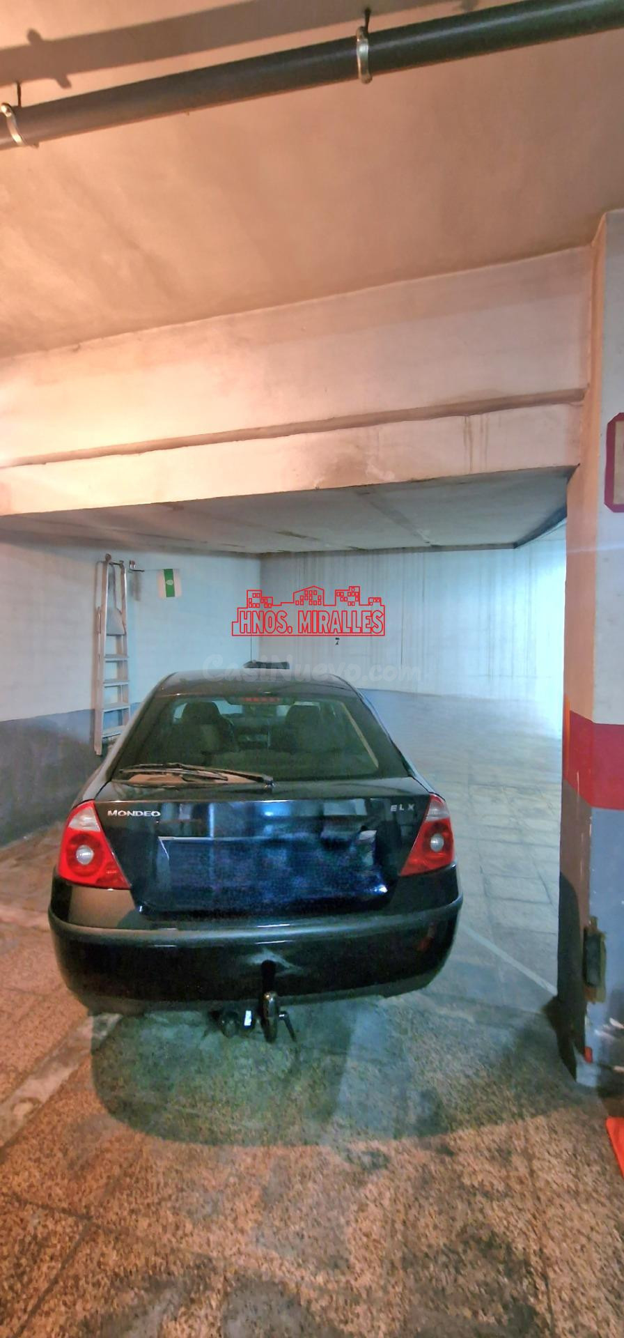 ¡¡ AMPLIO APARCAMIENTO IDEAL PARA COCHE CON REMORQUE O ESPAC - foto 4