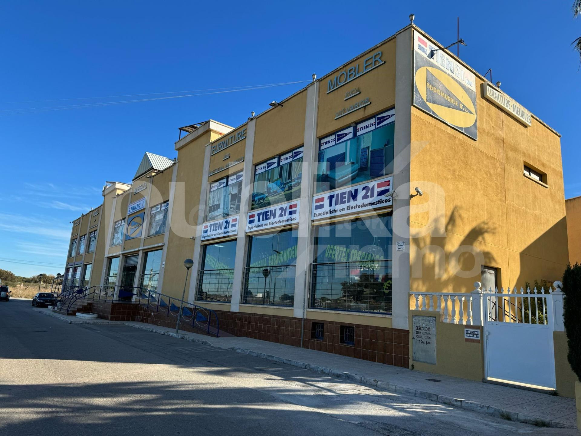 EDIFICIO COMERCIAL GUARDAMAR