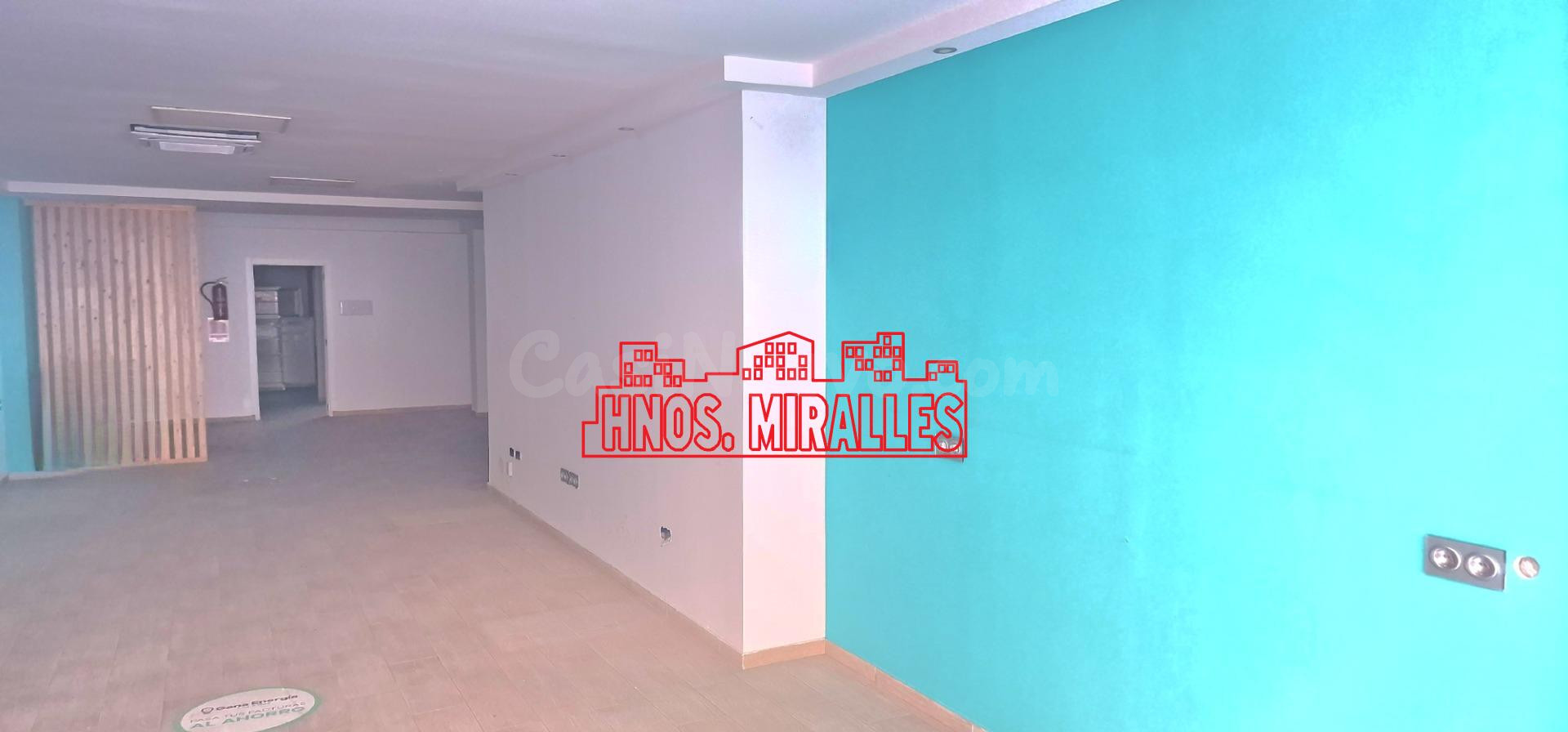 ¡¡ SI BUSCAS UN LOCAL MUY CONCURRIDO PARA TU NEGOCIO !! YA M - foto 3