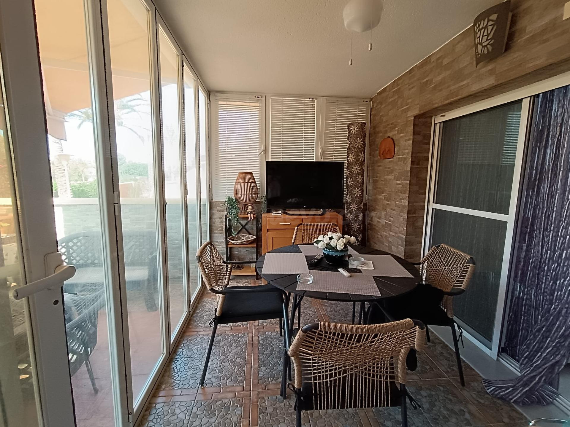 Bajo de 3 dormitorios con terraza cerrada en Residencial Lag - foto 4