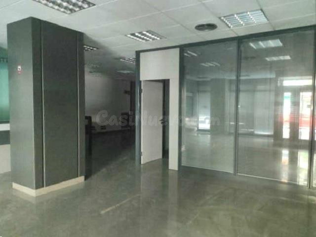 Amplio local comercial en venta en Bulevar de El Ejido - foto 2