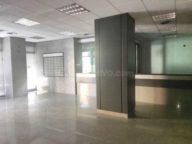 Amplio local comercial en venta en Bulevar de El Ejido - foto 3