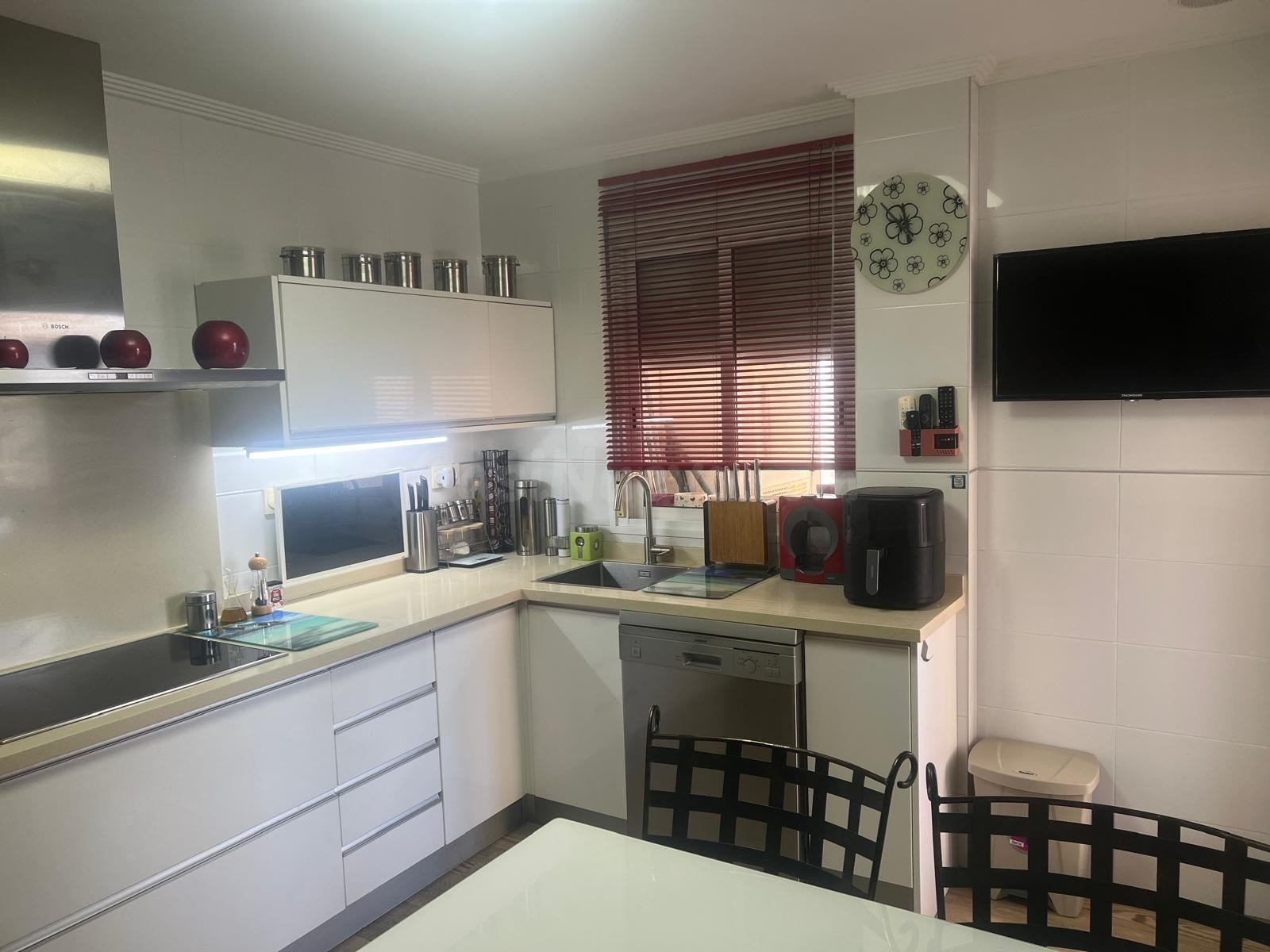 SE VENDE PISO EN ZONA RESIDENCIAL TRAVALON ELCHE (ALICANTE) - foto 5