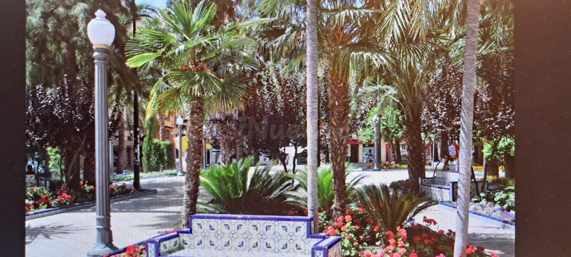 SE TRASPASA RESTAURANTE EN EL CENTRO DE ELCHE ( ALICANTE) - foto 2