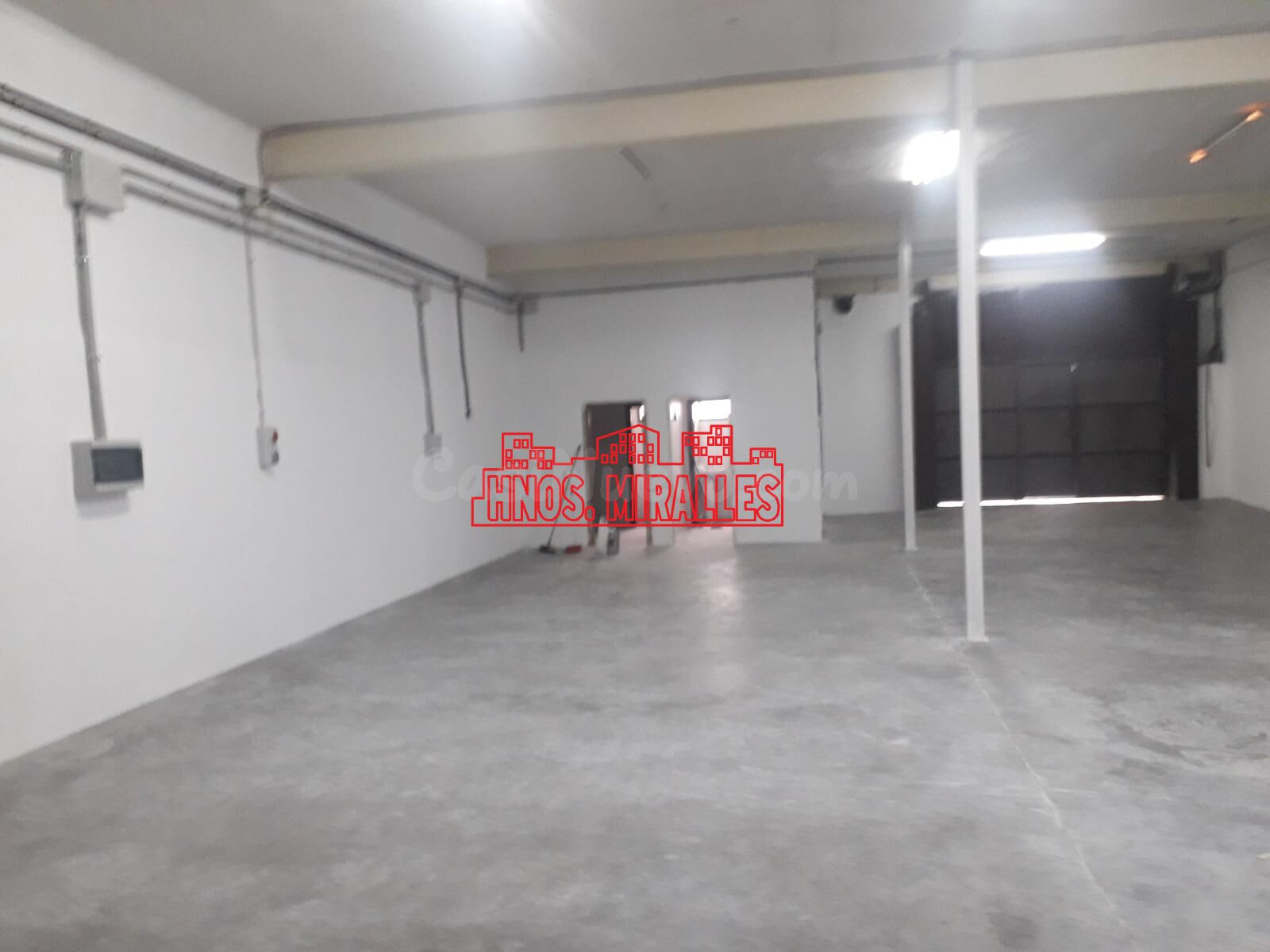 ¡¡ INTERESANTE NAVE INDUSTRIAL EN POLIGONO !!