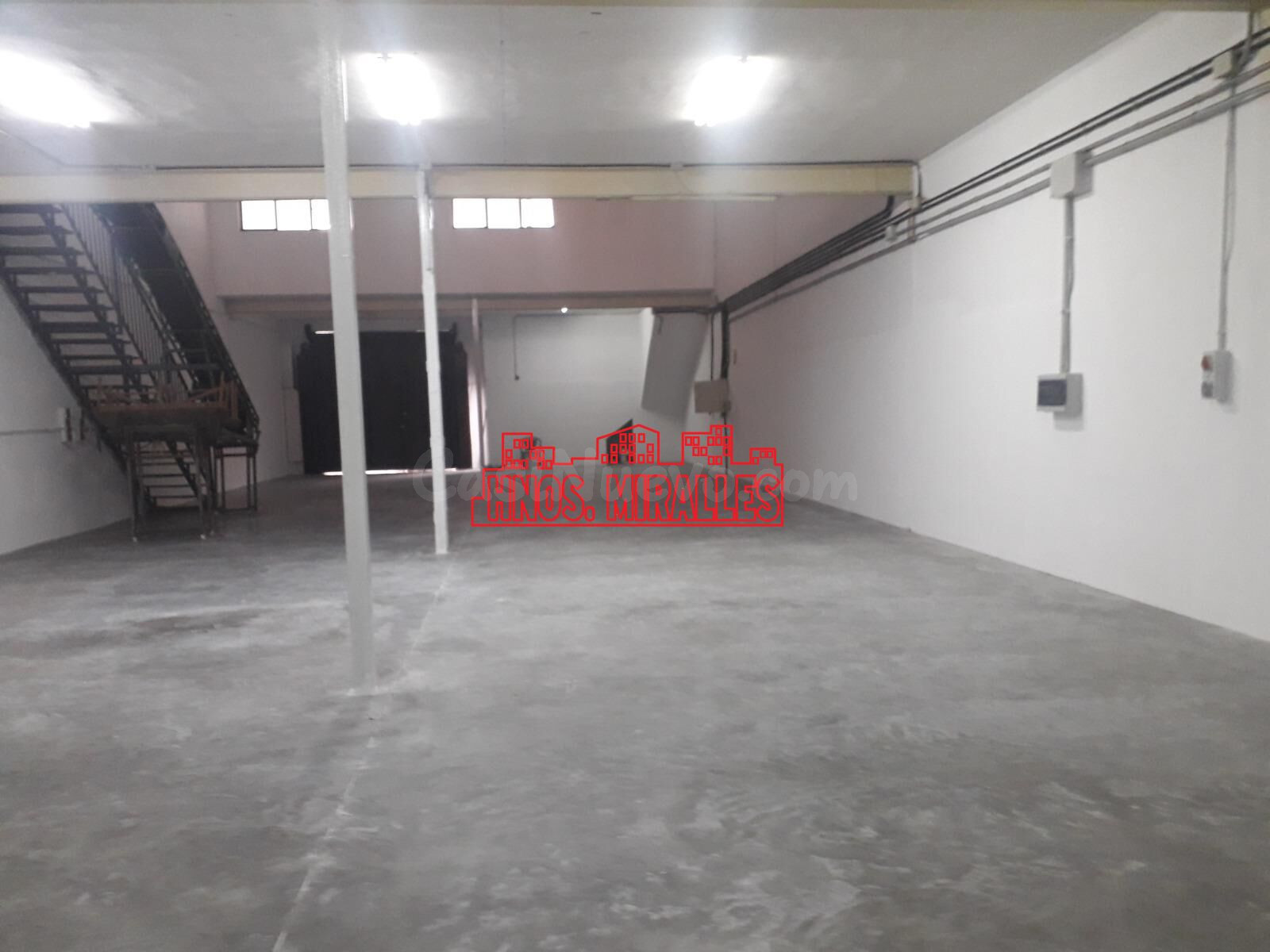 ¡¡ INTERESANTE NAVE INDUSTRIAL EN POLIGONO !! - foto 4