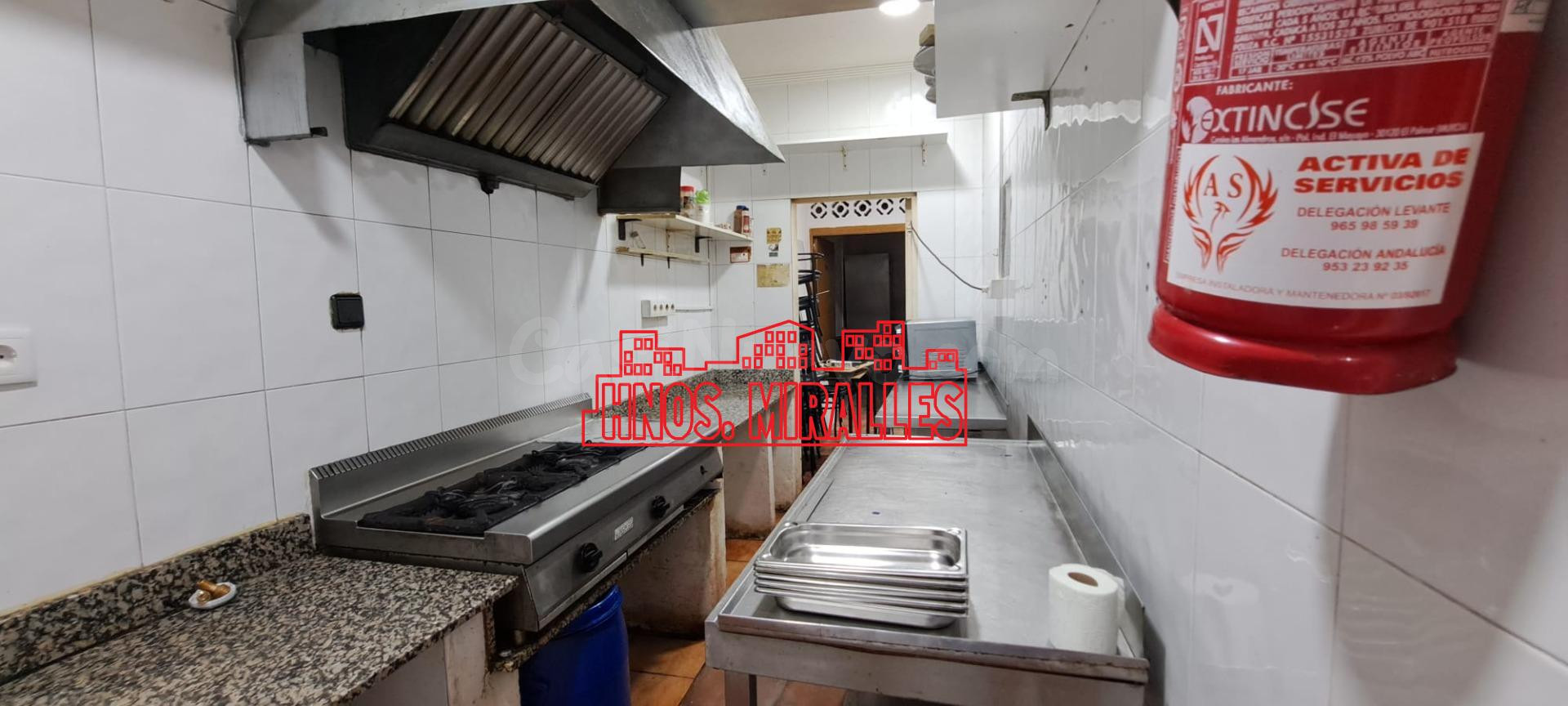SE VENDE LOCAL COMO BAR RESTAURANTE CON LICENCIA DE APERTURA - foto 4