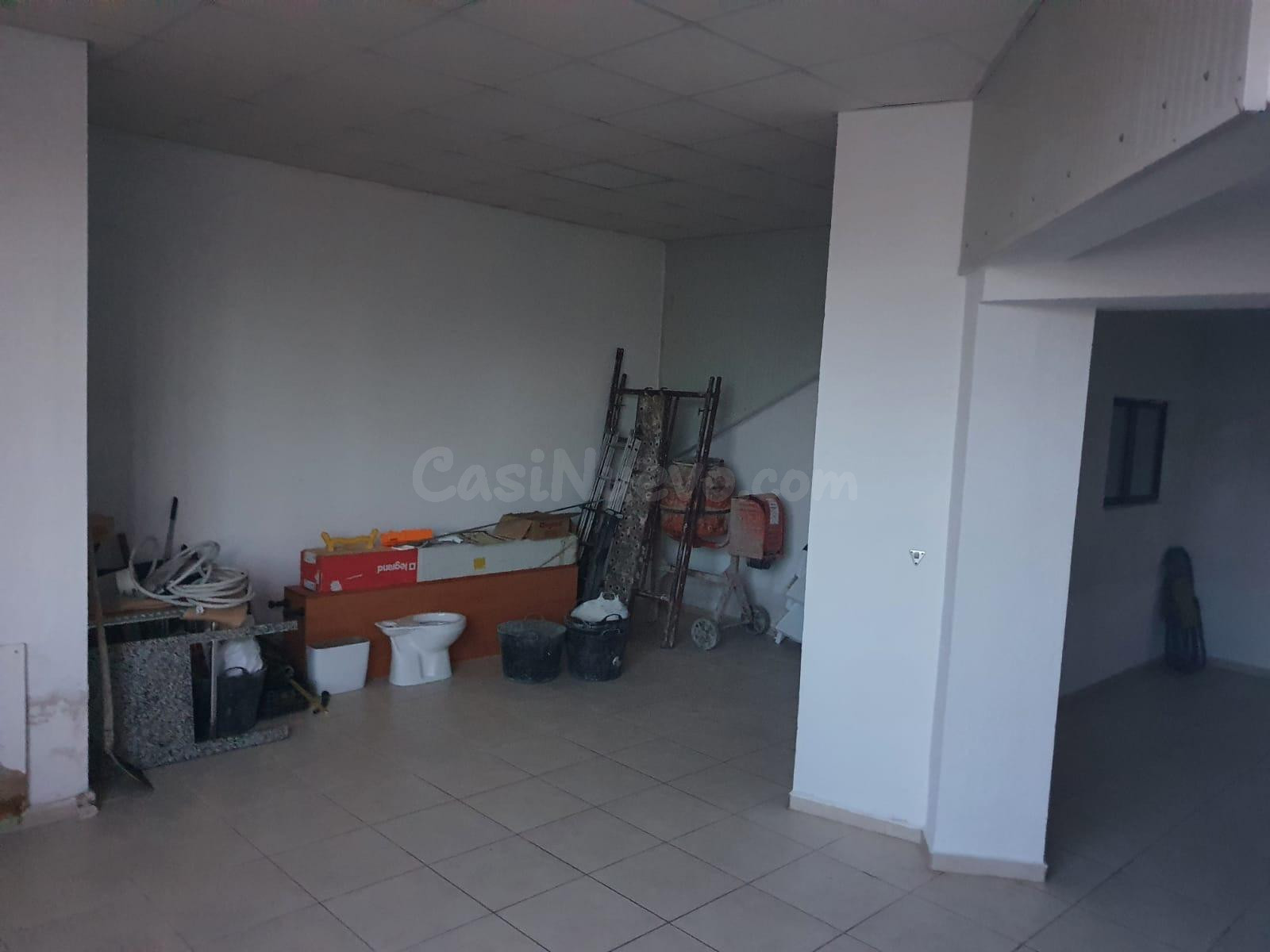 SE VENDE LOCAL COMERCIAL DIVIDIDO EN 3 LOCALES, UNO DE ELLOS - foto 5