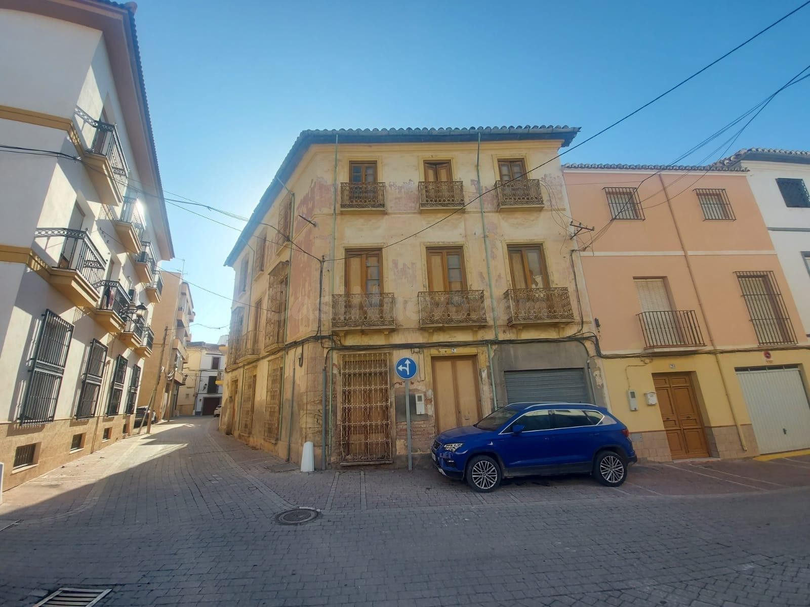 Casa de 3 plantas en venta en Berja Centro para reformar - foto 2
