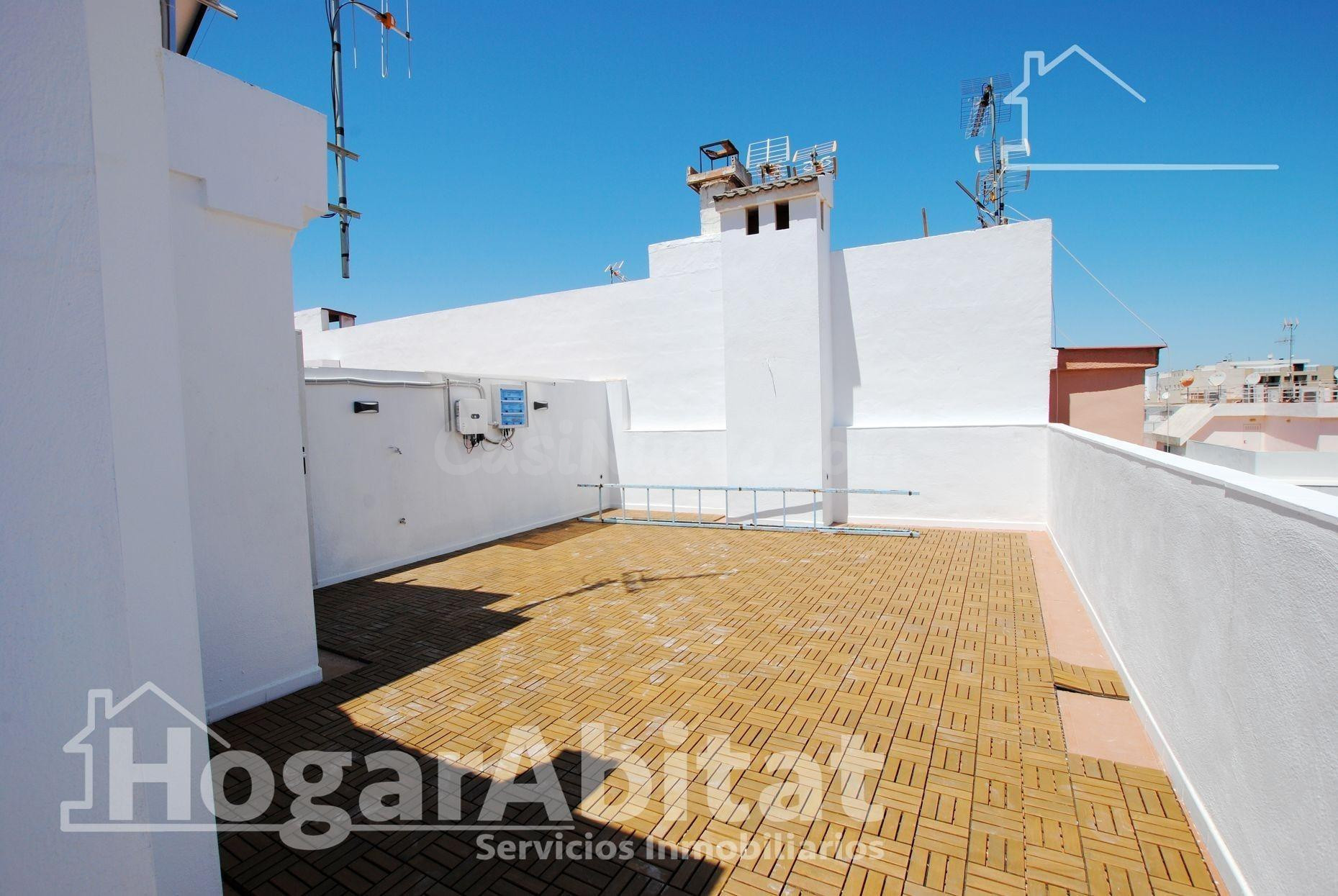 EDIFICIO SEMINUEVO Y REFORMADO CON LOCAL COMERCIAL, 3 TRASTE - foto 5