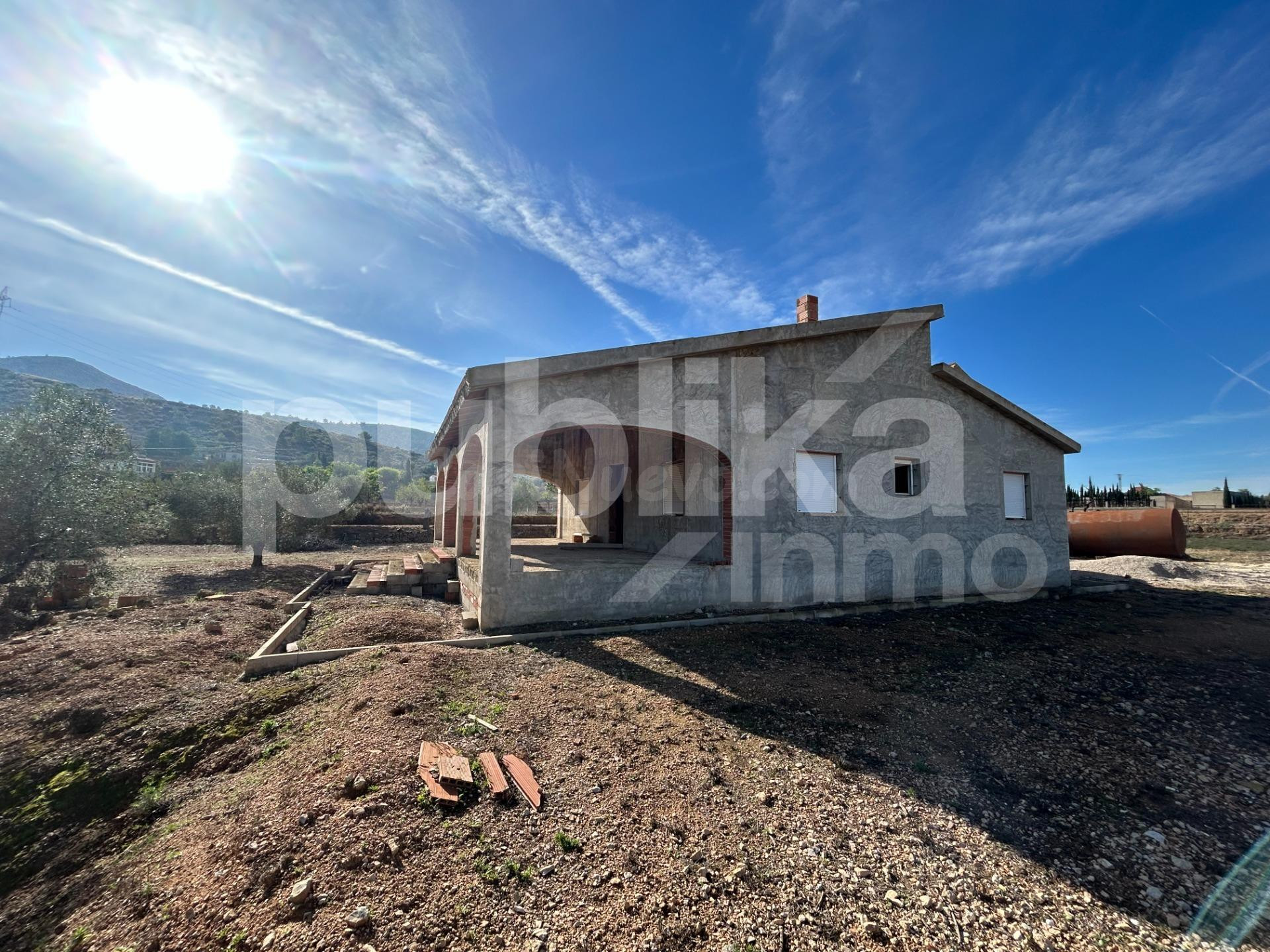 Finca rústica con construcción - foto 4