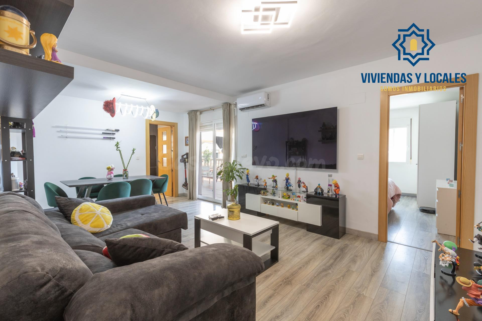 PISO CON TERRAZA DE 31 m2 Y COCHERA EN EL CENTRO DE HIJAR - foto 4