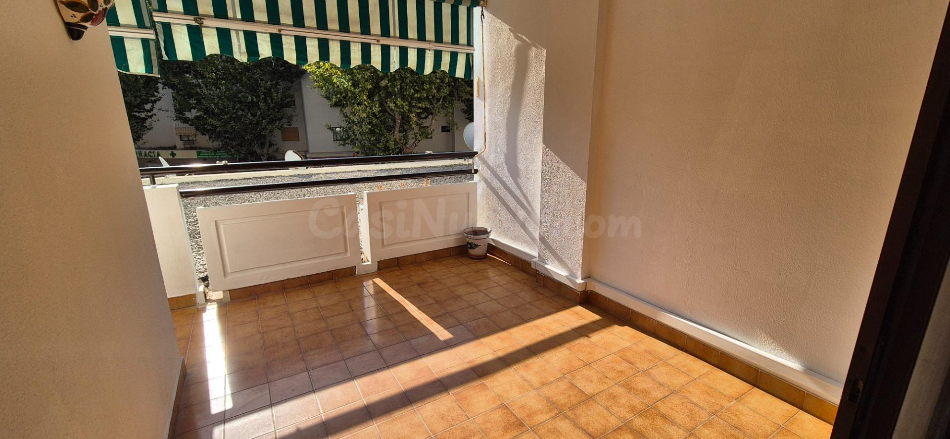 EN VENTA PISO EN LA CARIHUELA con 4 dormitorios y 2 baños en - foto 2