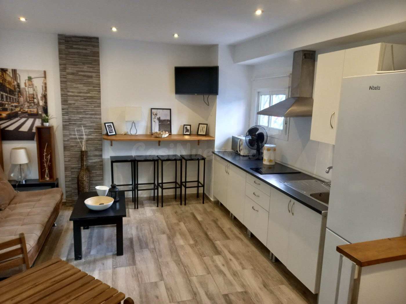 SE ALQUILA PARA LARGA DURACIÓN – CASA DÚPLEX EN EL CENTRO DE - foto 2